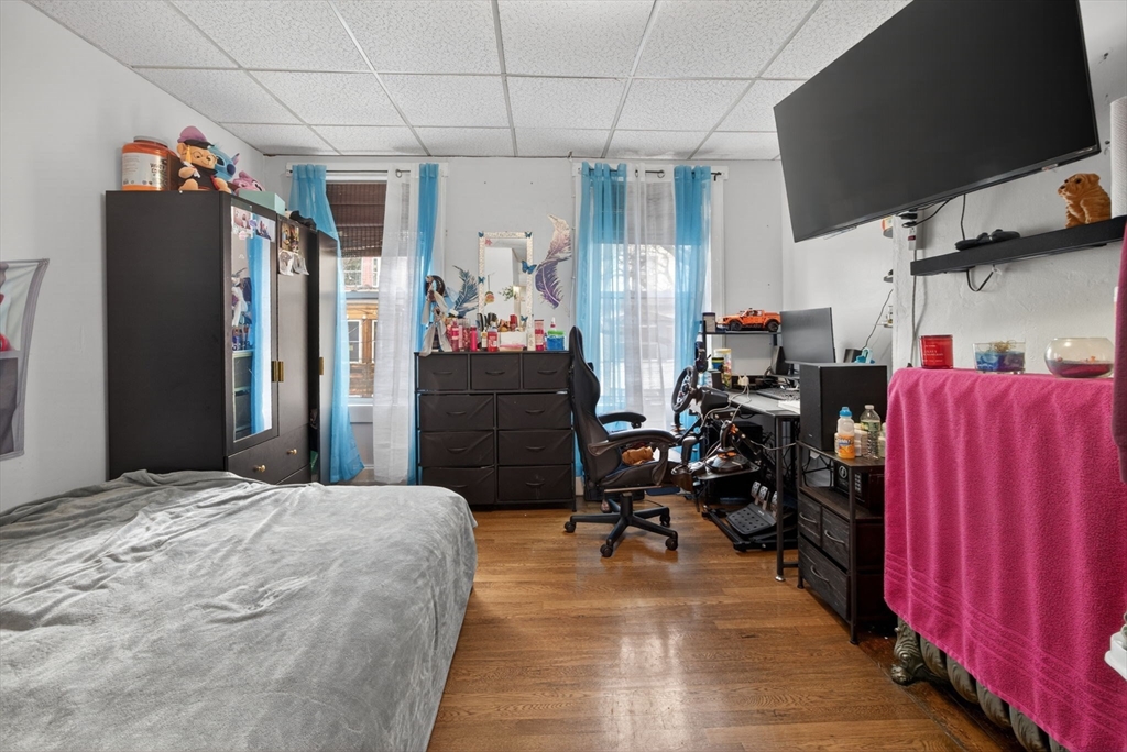 Boston, Massachusetts, 02128, United States, 8 Bedrooms Bedrooms, ,2 BathroomsBathrooms,Residential,For Sale,2040456