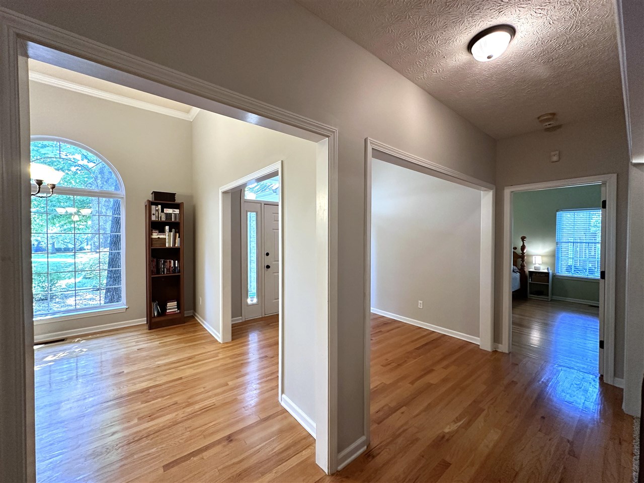 Bowling Green, Kentucky, 42104, United States, 5 Bedrooms Bedrooms, ,3 BathroomsBathrooms,Residential,For Sale,1907465
