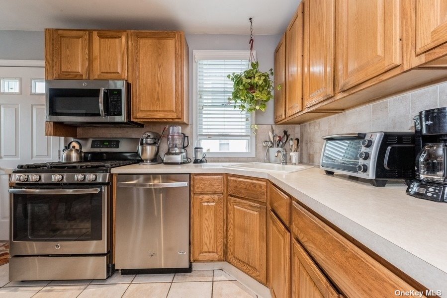 29 Croydon Drive, Bellmore, New York, 11710, United States, 4 Bedrooms Bedrooms, ,2 BathroomsBathrooms,Residential,For Sale,29 Croydon Drive,1433181