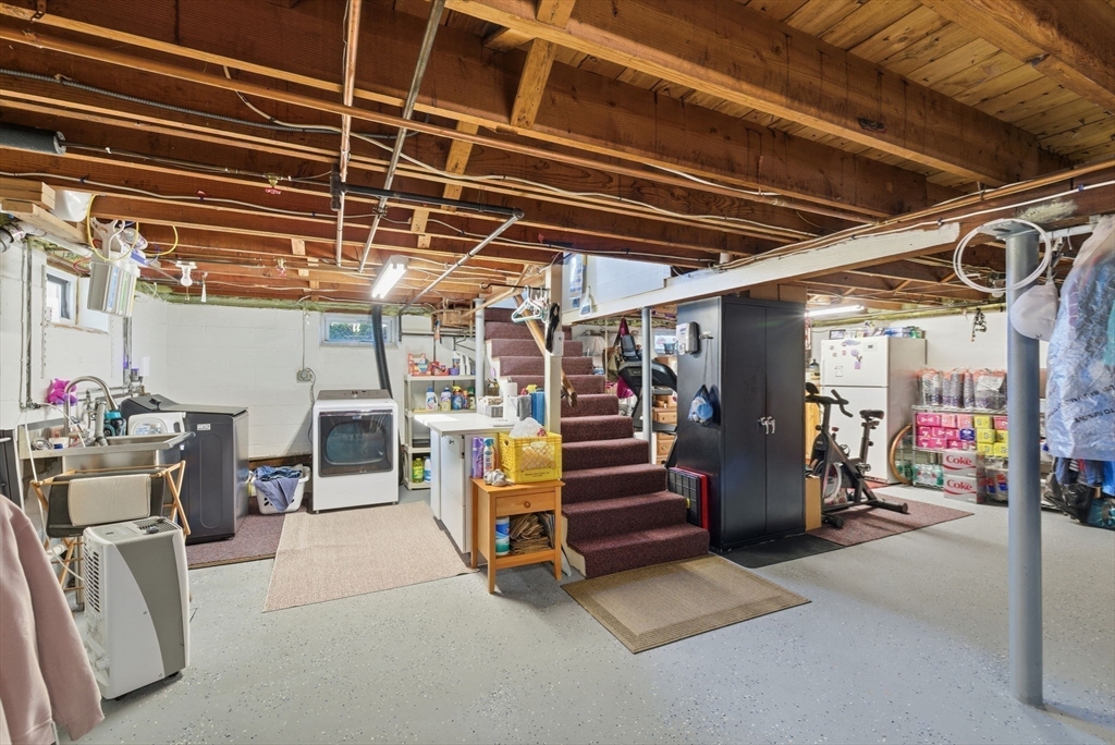 Lawrence, Massachusetts, 01843, United States, 3 Bedrooms Bedrooms, ,1 BathroomBathrooms,Residential,For Sale,1974061