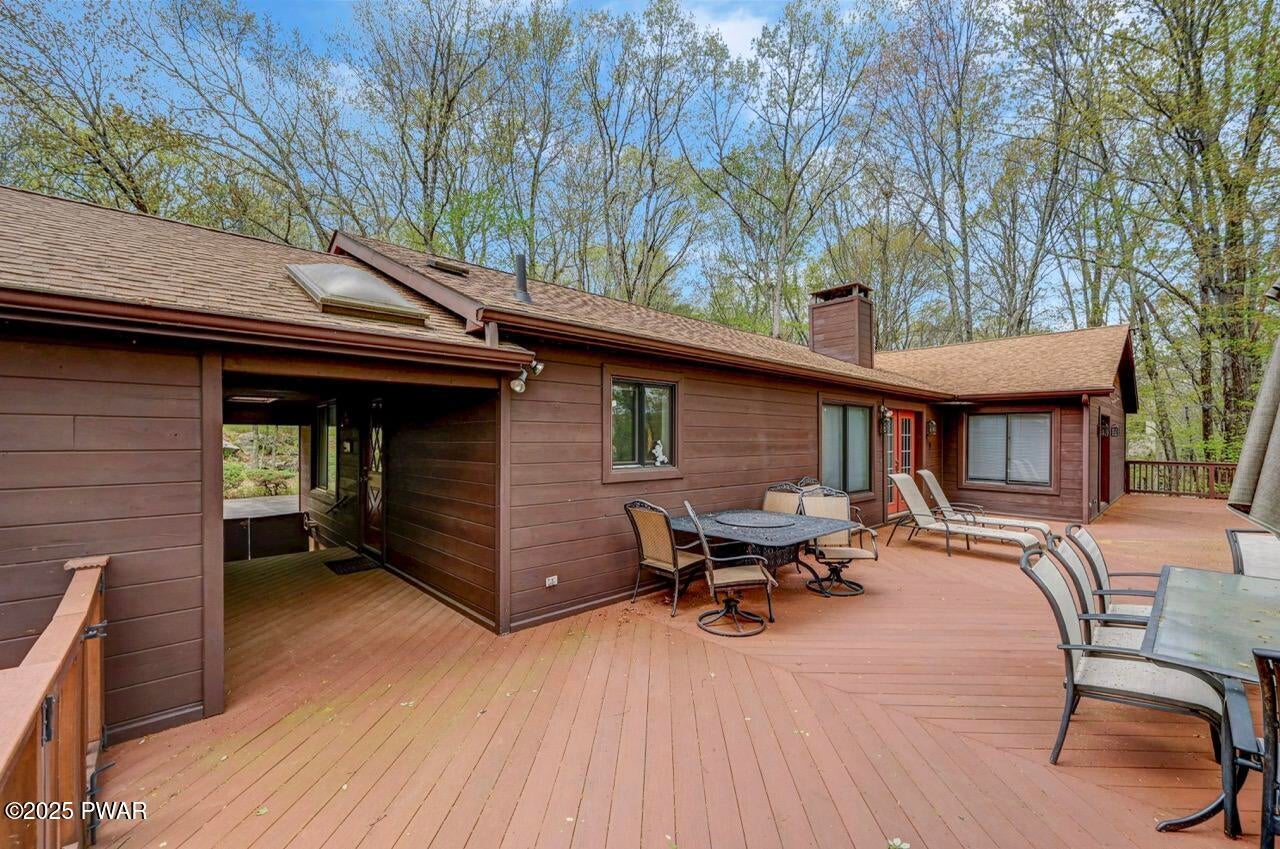 Lords Valley, Pennsylvania, 18428, United States, 5 Bedrooms Bedrooms, ,3 BathroomsBathrooms,Residential,For Sale,1977416