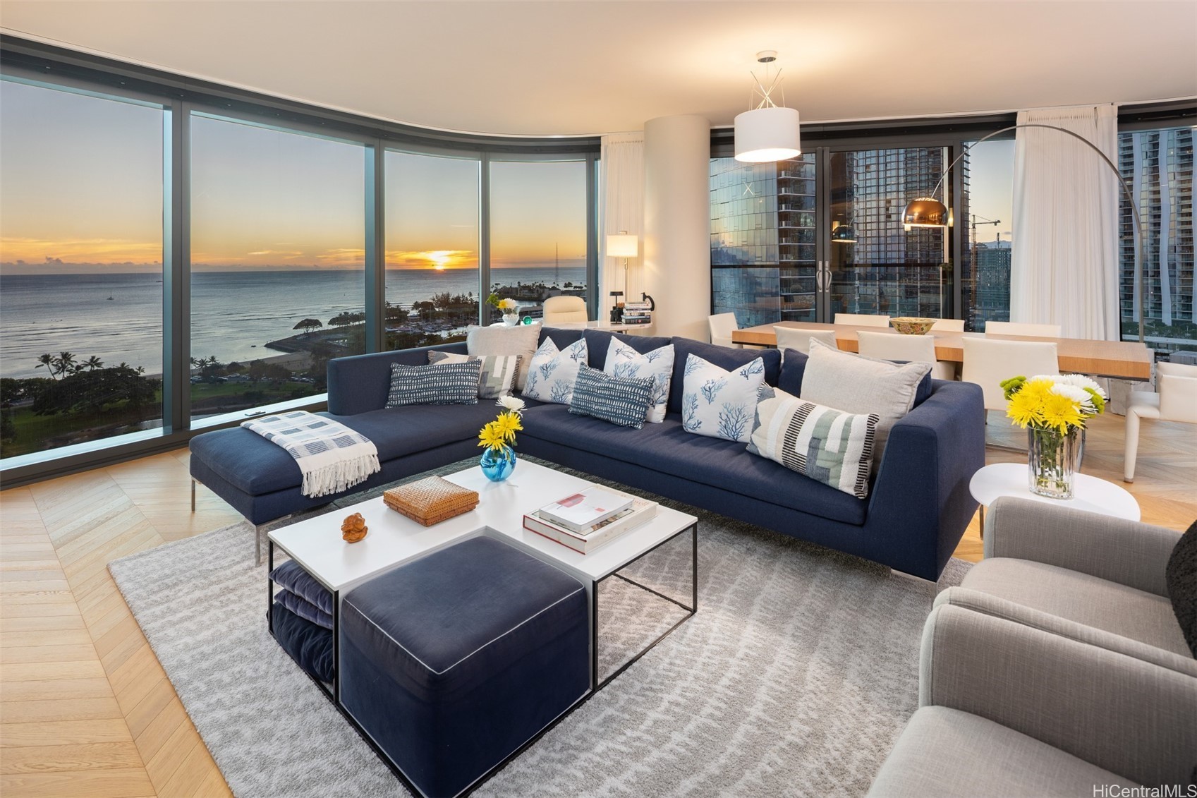 Honolulu, Hawaii, 96814, United States, 3 Bedrooms Bedrooms, ,3 BathroomsBathrooms,Residential,For Sale,2003362