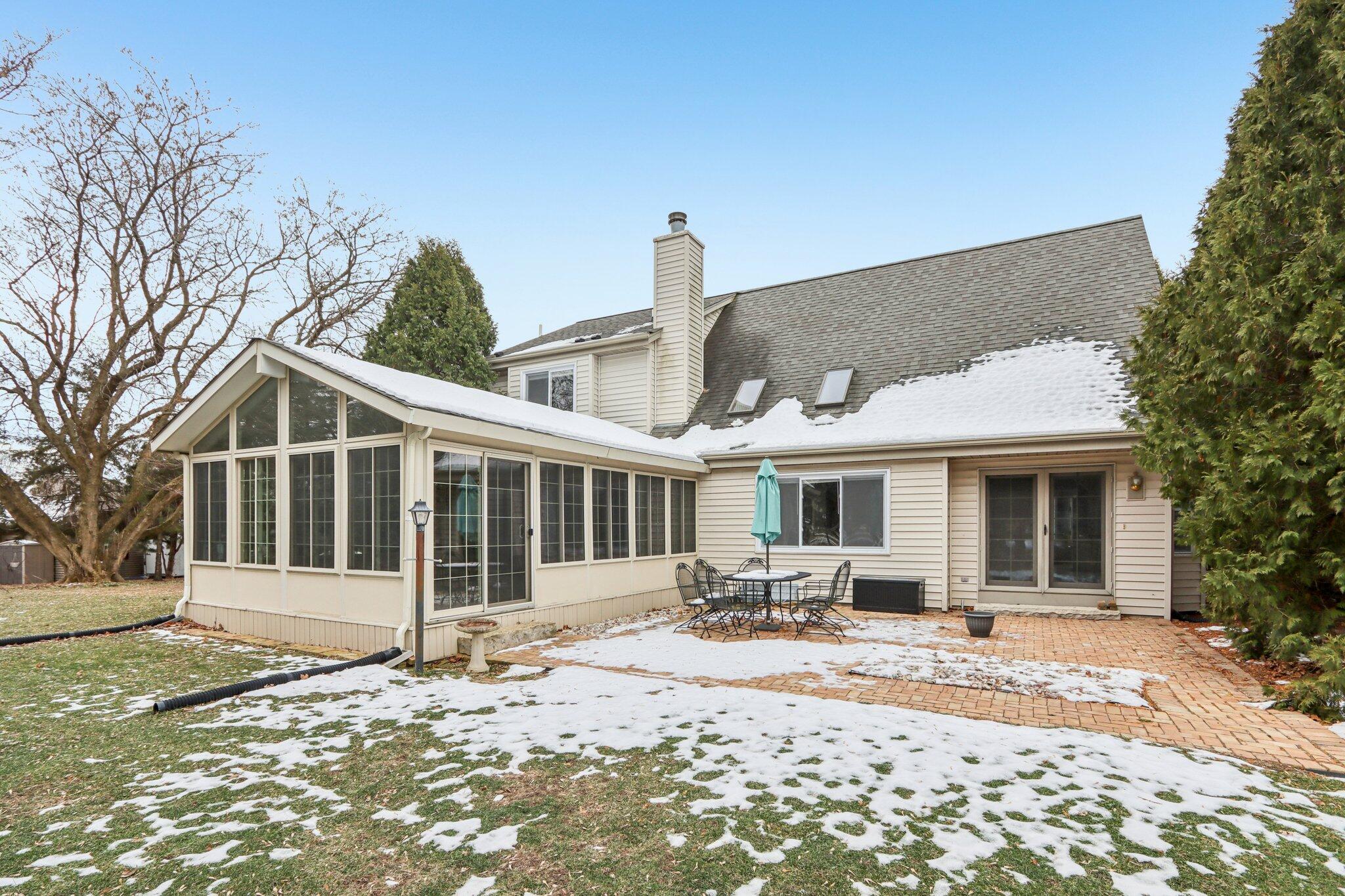 Muskego, Wisconsin, 53150, United States, 3 Bedrooms Bedrooms, ,3 BathroomsBathrooms,Residential,For Sale,2007813