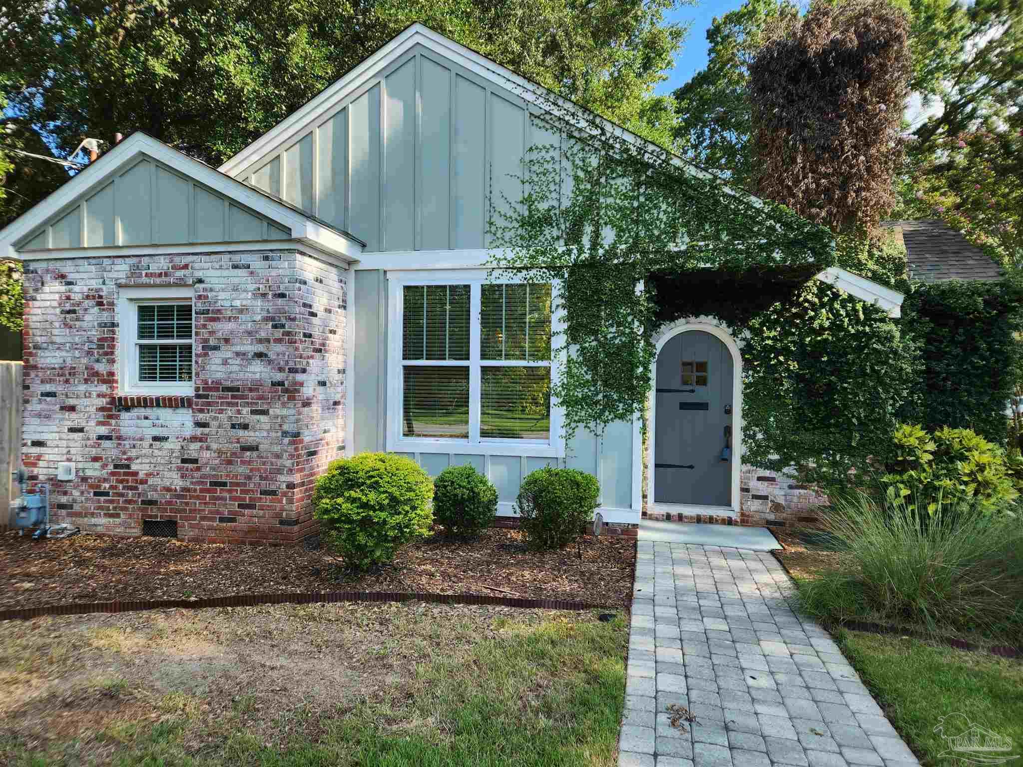 Pensacola, Florida, 32503, United States, 3 Bedrooms Bedrooms, ,2 BathroomsBathrooms,Residential,For Sale,1918178