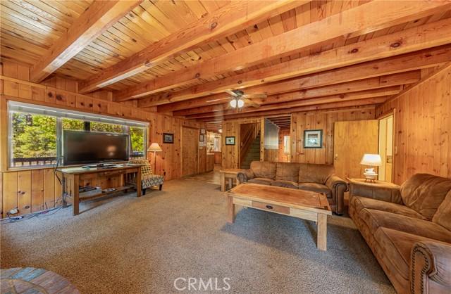 Yosemite, California, 95389, United States, 5 Bedrooms Bedrooms, ,4 BathroomsBathrooms,Residential,For Sale,1981132