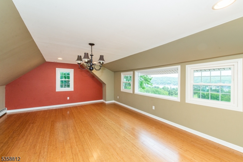 Sparta Twp., New Jersey, 07871, United States, 4 Bedrooms Bedrooms, ,3 BathroomsBathrooms,Residential,For Sale,1901474