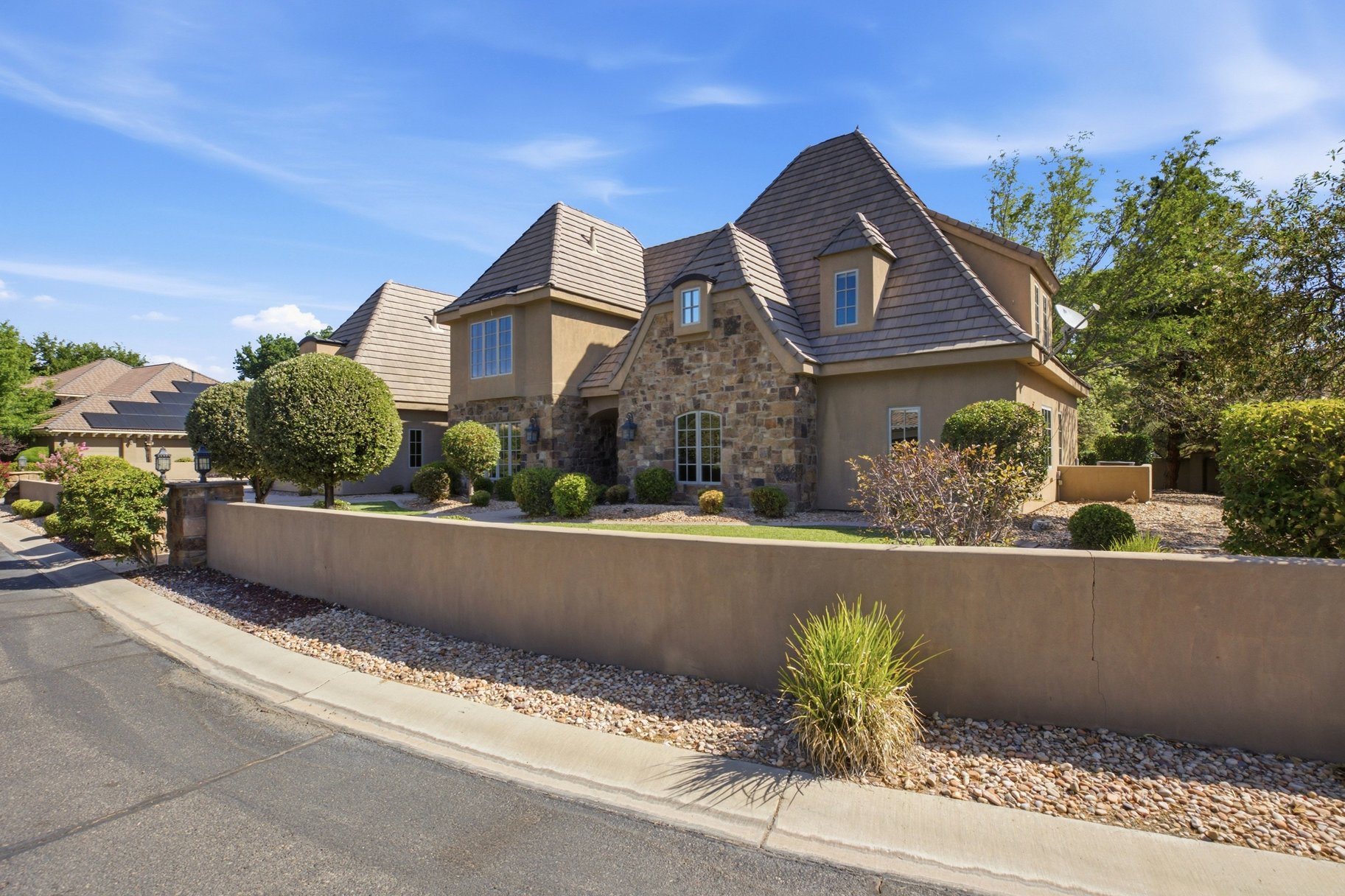  French Country Estate, Tucked Within an Exclusive Luxury Gated Community - 物件實景