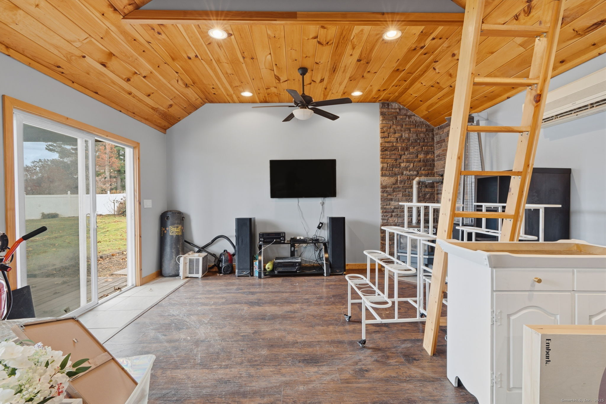 Southington, Connecticut, 06489, United States, 4 Bedrooms Bedrooms, ,3 BathroomsBathrooms,Residential,For Sale,2001900