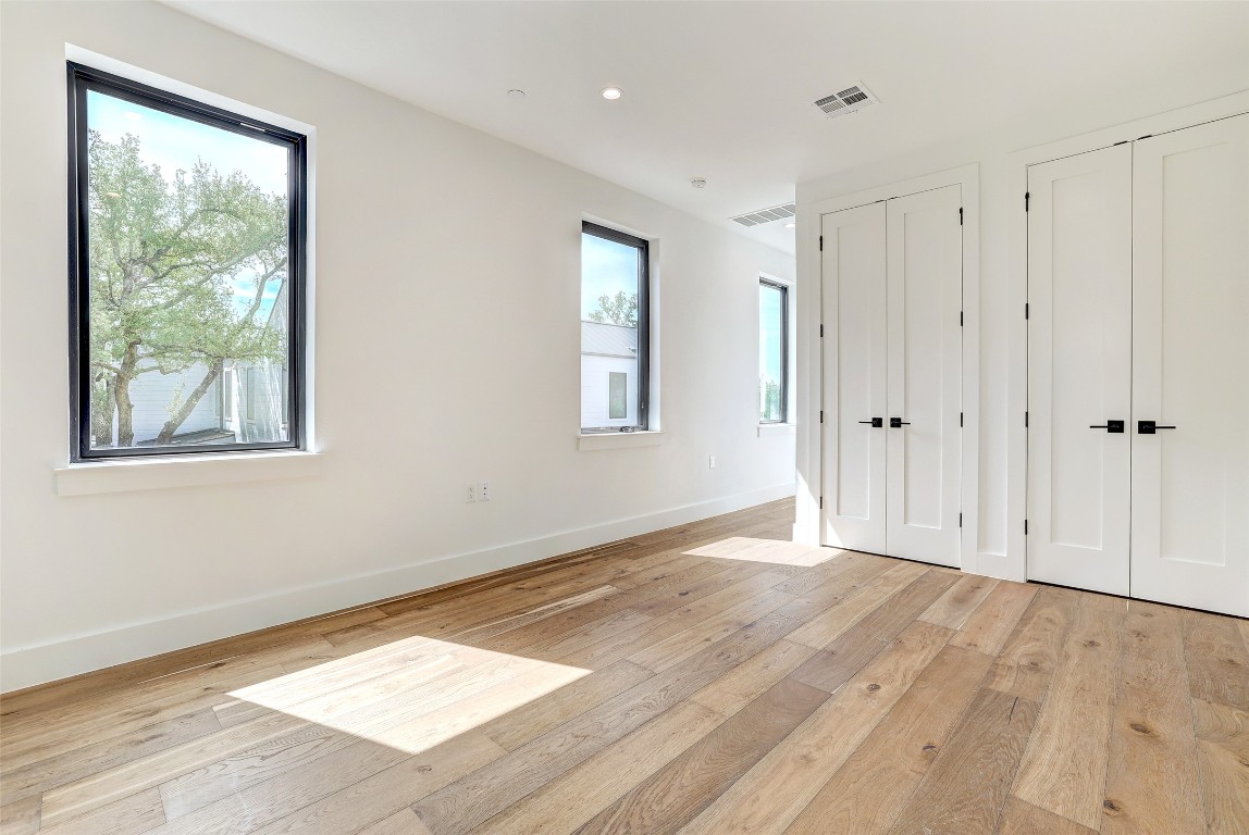 Austin, Texas, 78704, United States, 2 Bedrooms Bedrooms, ,3 BathroomsBathrooms,Residential,For Sale,1901226