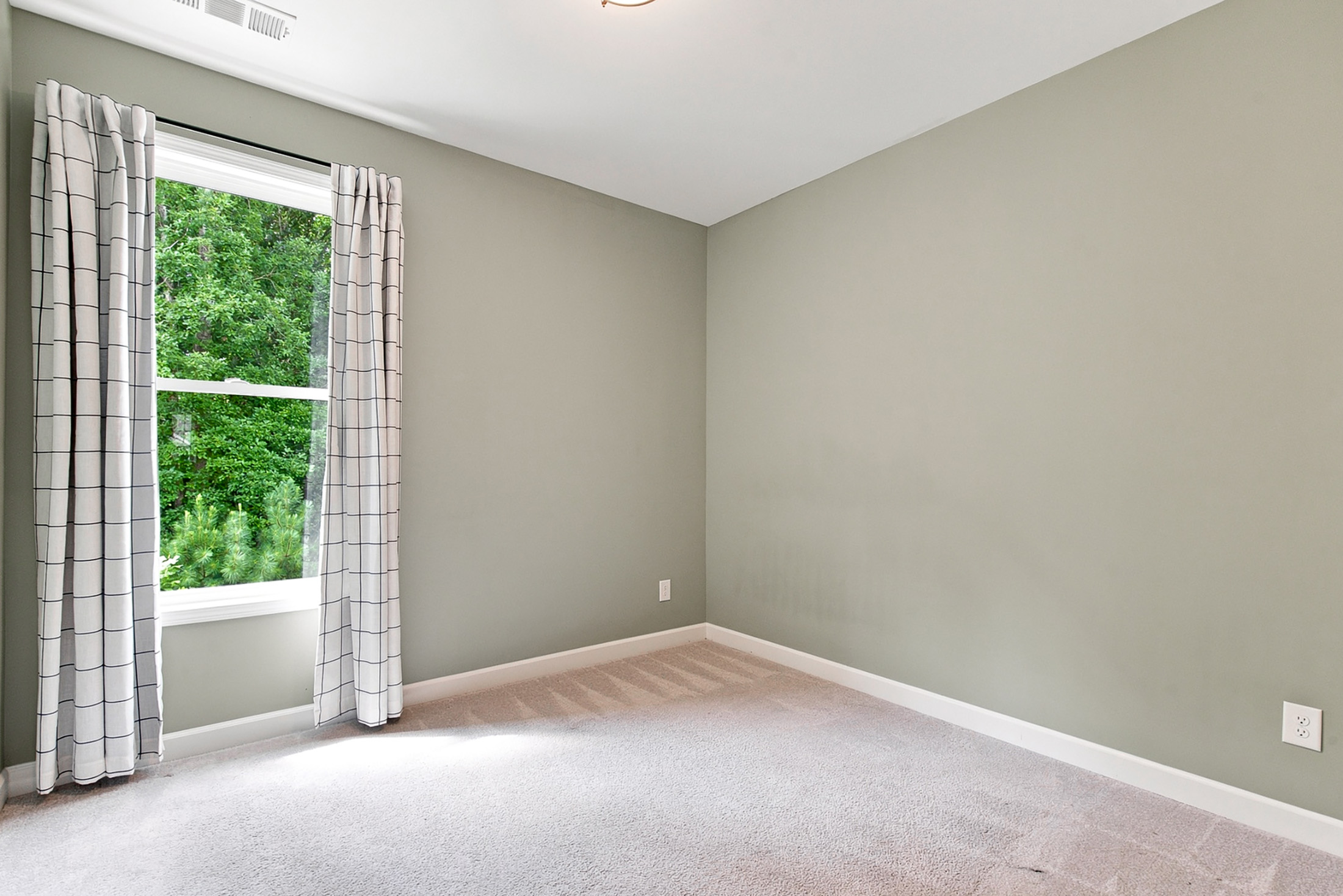  Beautifully Maintained Townhome In River Green - 物件實景