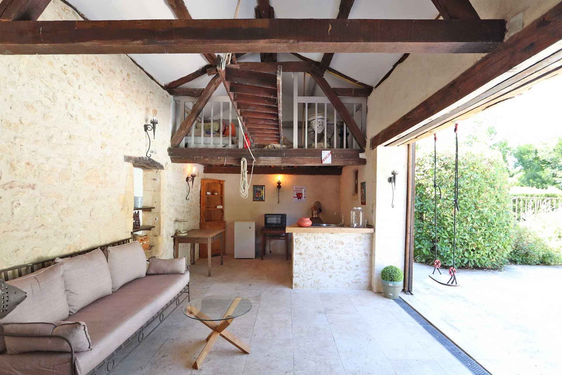 Bergerac, New Aquitaine, 24100, FR, 7 Bedrooms Bedrooms, ,4 BathroomsBathrooms,Residential,For Sale,1995798