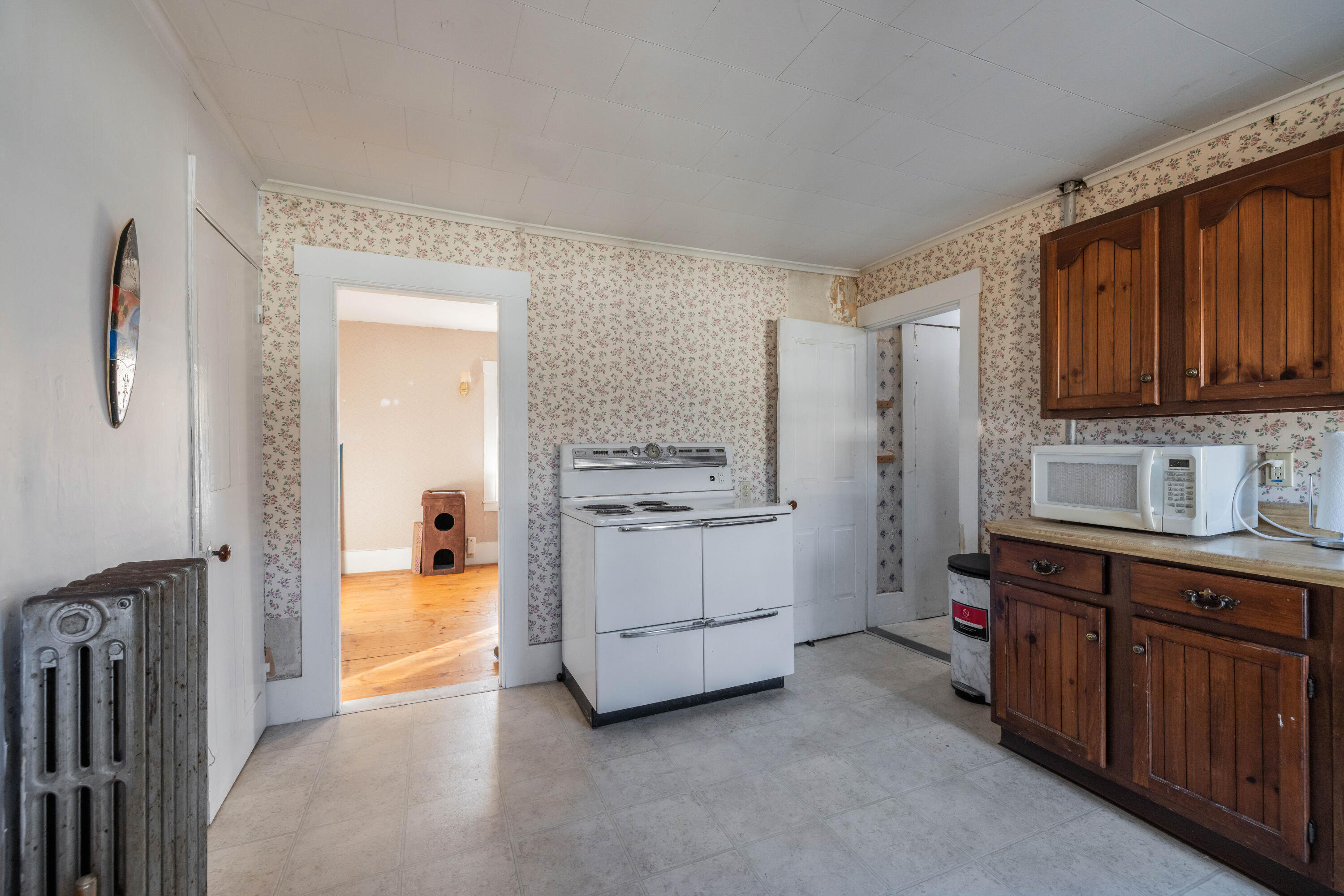 7 High Street, North Berwick, Maine, 03906, United States, 6 Bedrooms Bedrooms, ,3 BathroomsBathrooms,Residential,For Sale,7 High Street,1625255