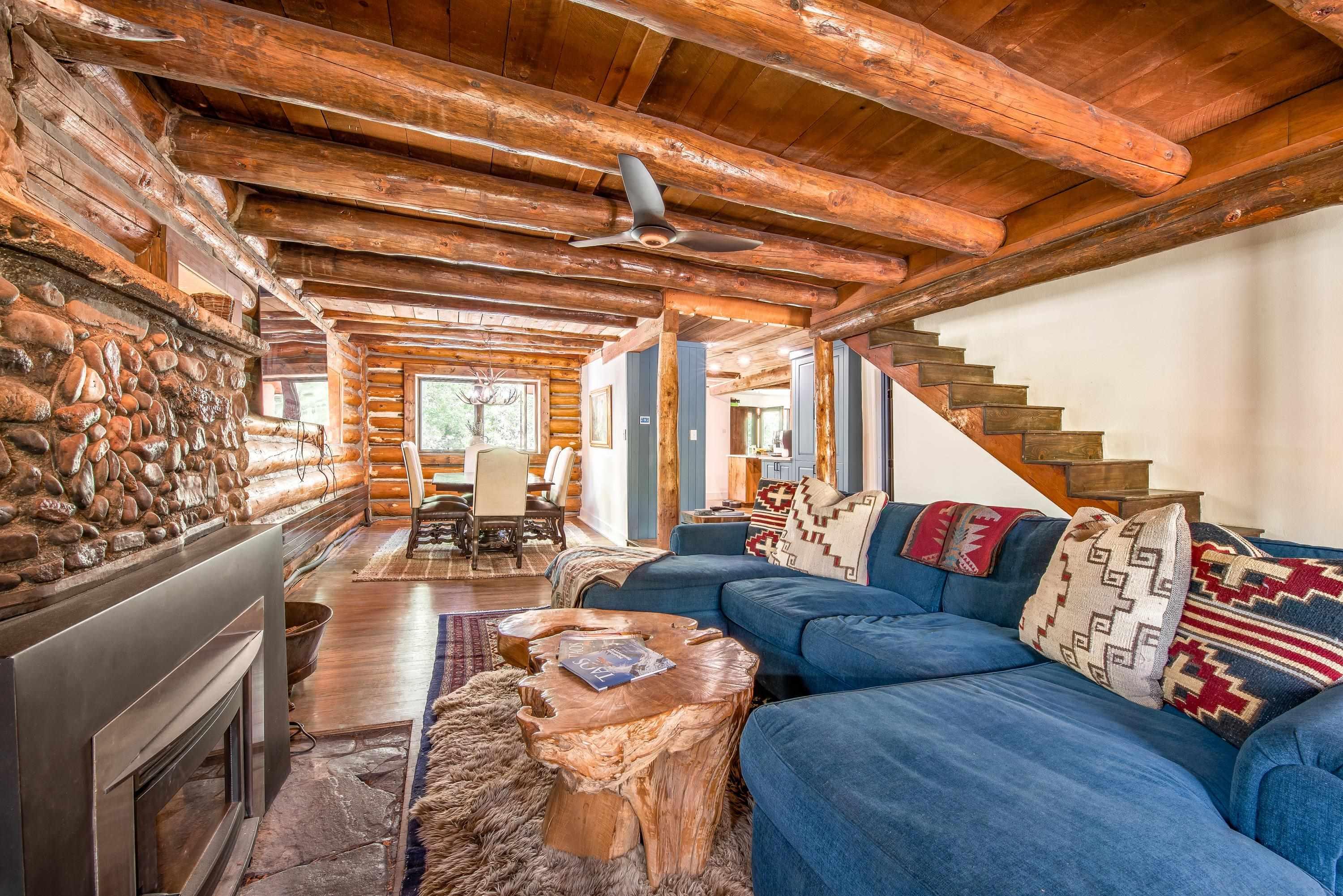 Taos, New Mexico, 87571, United States, 2 Bedrooms Bedrooms, ,2 BathroomsBathrooms,Residential,For Sale,1829499