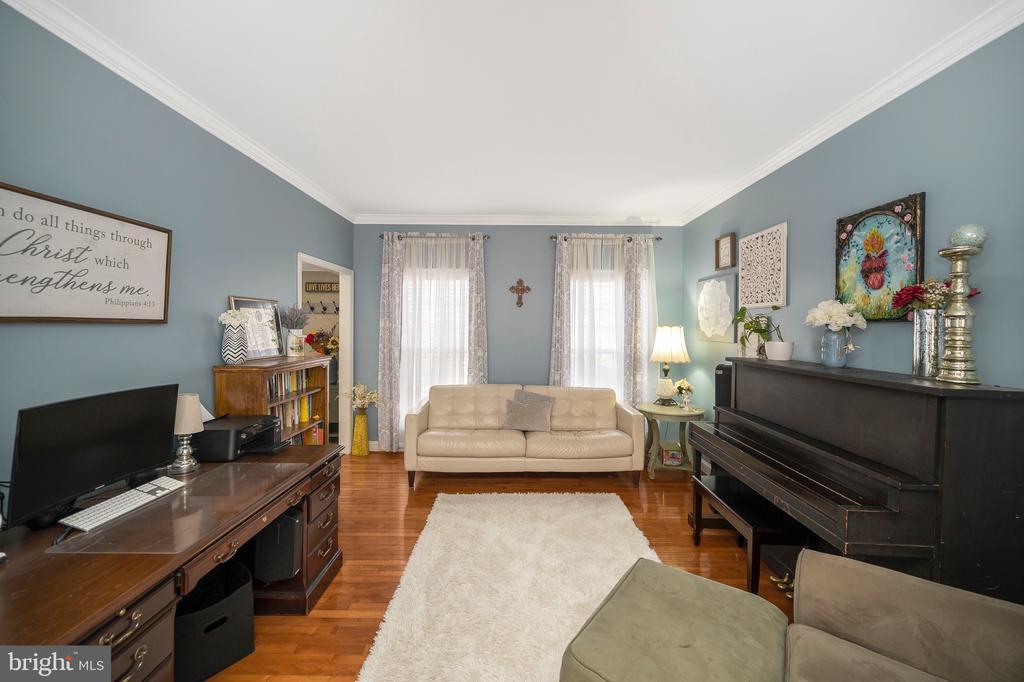 Fredericksburg, Virginia, 22405, United States, 5 Bedrooms Bedrooms, ,4 BathroomsBathrooms,Residential,For Sale,1993434