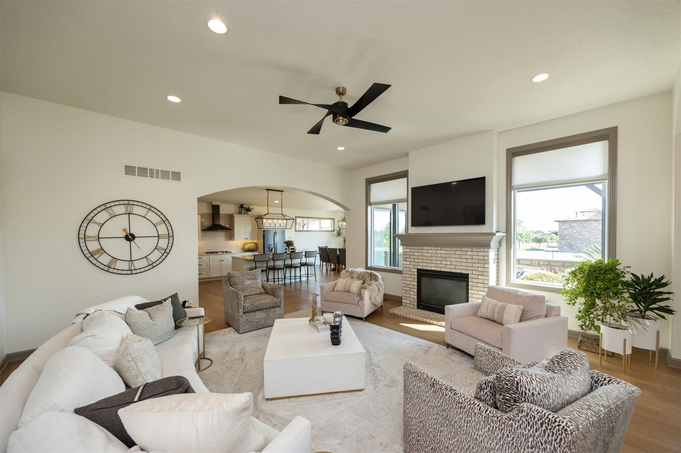 Johnston, Iowa, 50131, United States, 4 Bedrooms Bedrooms, ,4 BathroomsBathrooms,Residential,For Sale,1974668