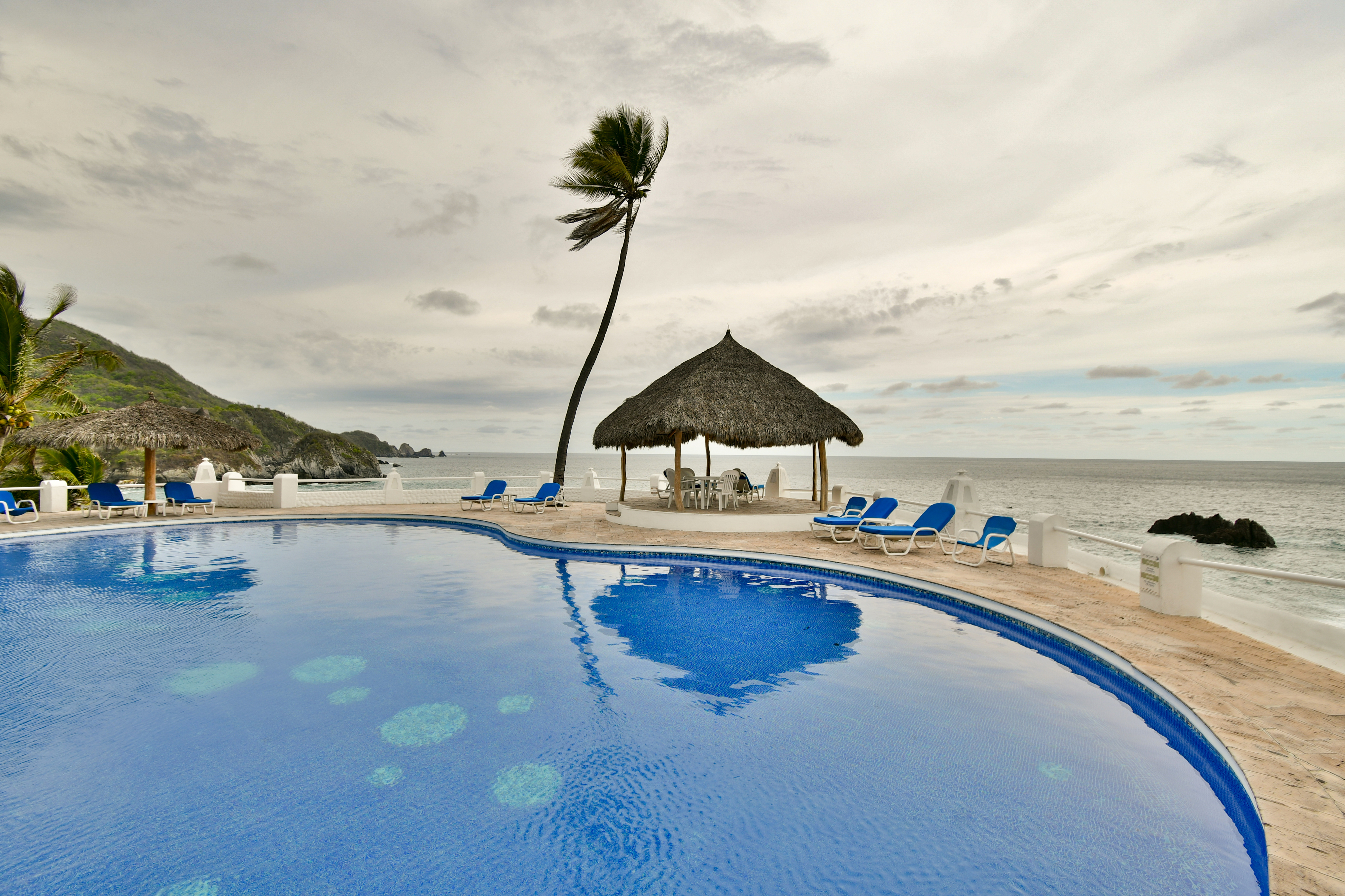  Departamento en venta en Vida del Mar, Manzanillo-planta baja y vista al jardín - 物件實景