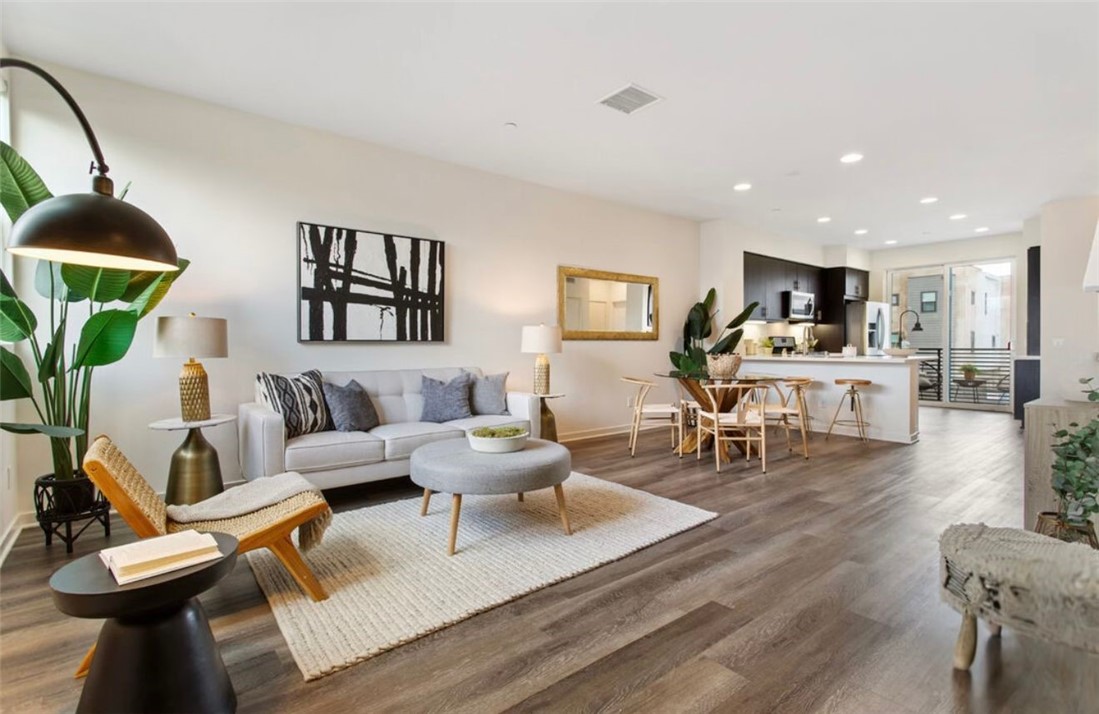 Los Angeles, California, 90065, United States, 3 Bedrooms Bedrooms, ,4 BathroomsBathrooms,Residential,For Sale,2008498