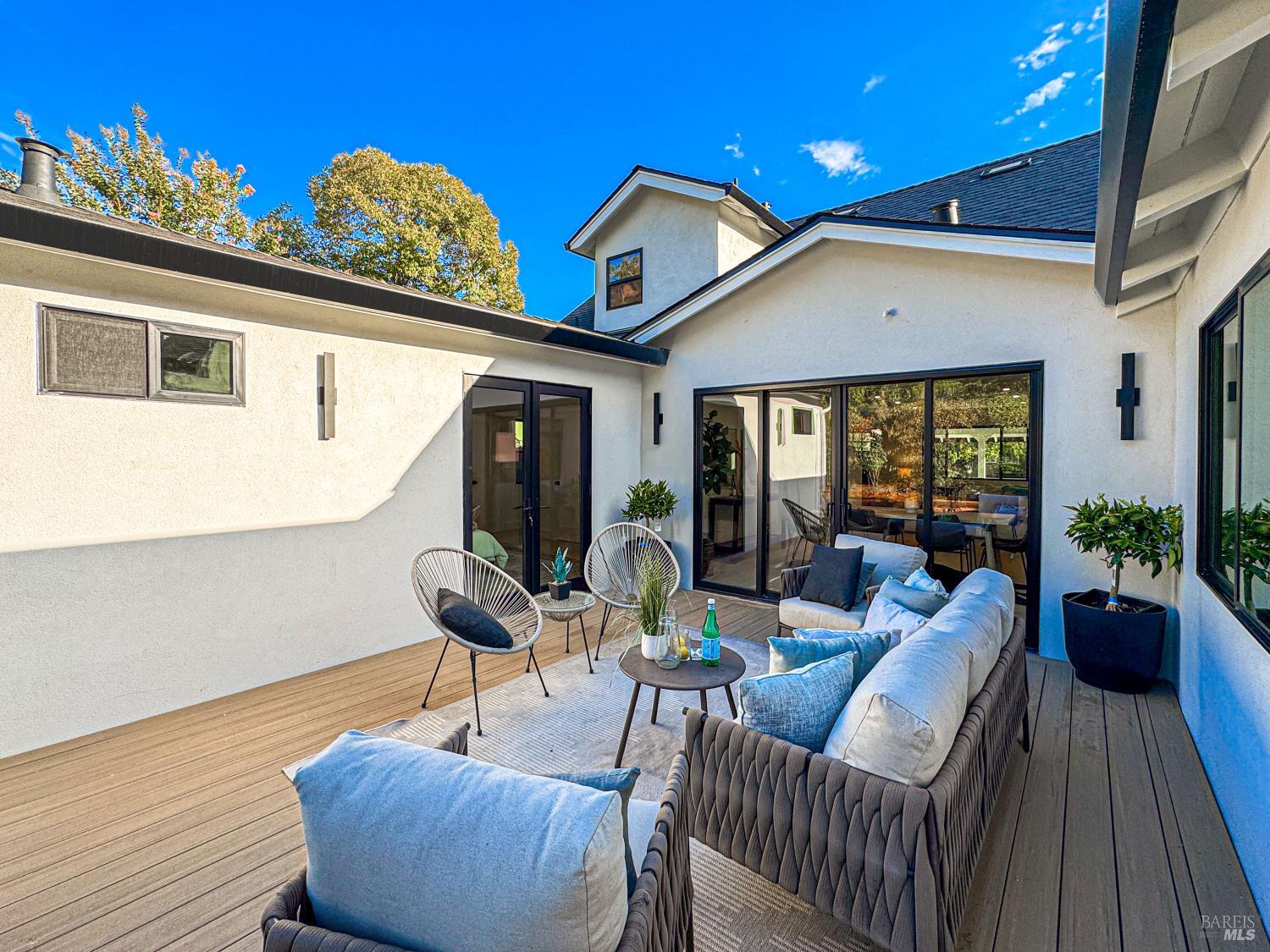 San Rafael, California, 94903, United States, 4 Bedrooms Bedrooms, ,3 BathroomsBathrooms,Residential,For Sale,1992901