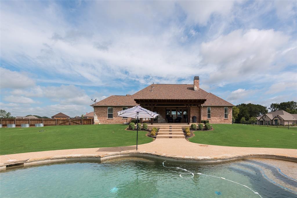Kaufman, Texas, 75142, United States, 4 Bedrooms Bedrooms, ,3 BathroomsBathrooms,Residential,For Sale,1892913