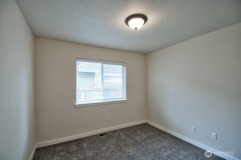 Olympia, Washington, 98502, United States, 3 Bedrooms Bedrooms, ,2 BathroomsBathrooms,Residential,For Sale,1933526