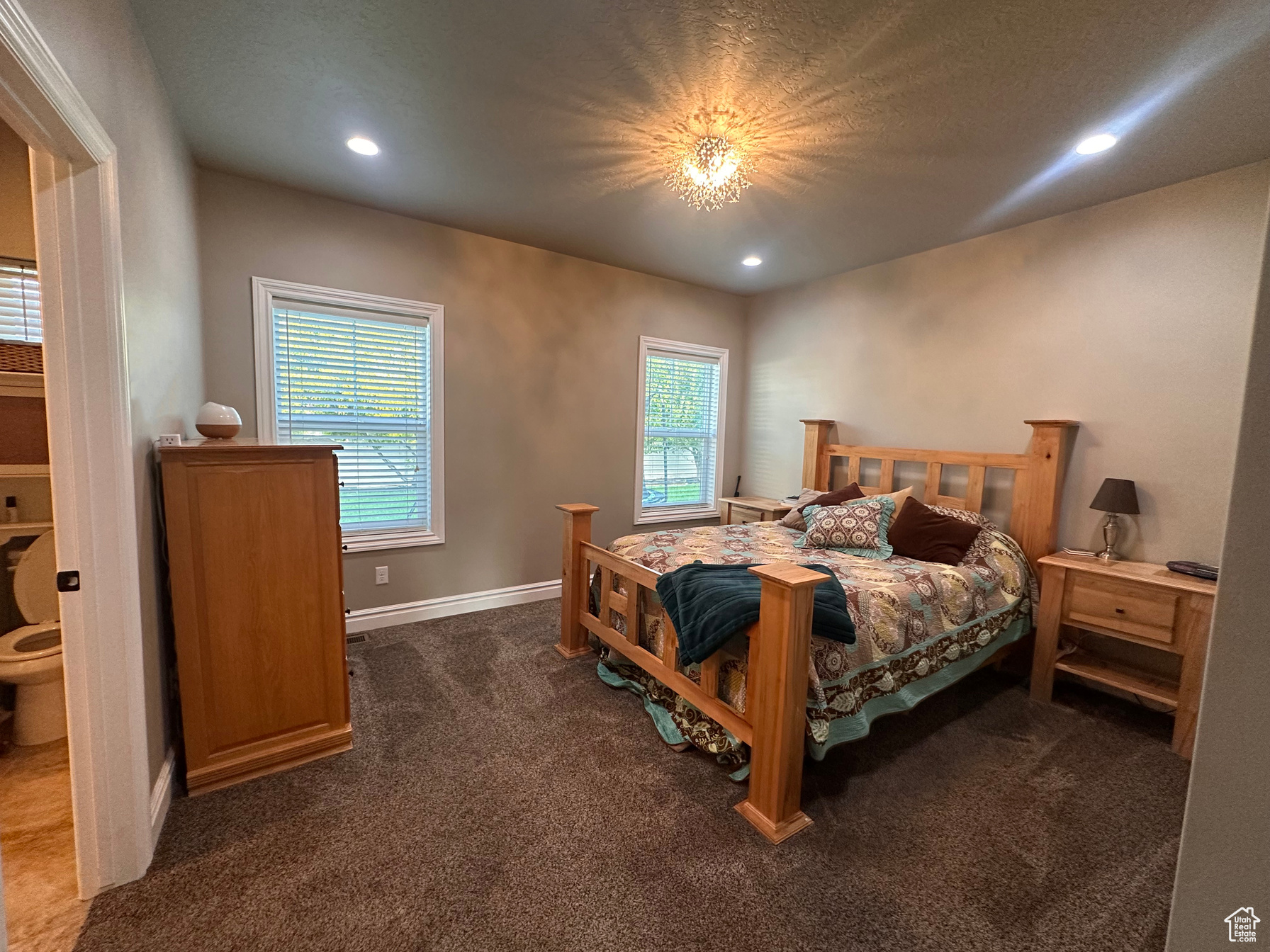 Roosevelt, Utah, 84066, United States, 6 Bedrooms Bedrooms, ,3 BathroomsBathrooms,Residential,For Sale,1976583