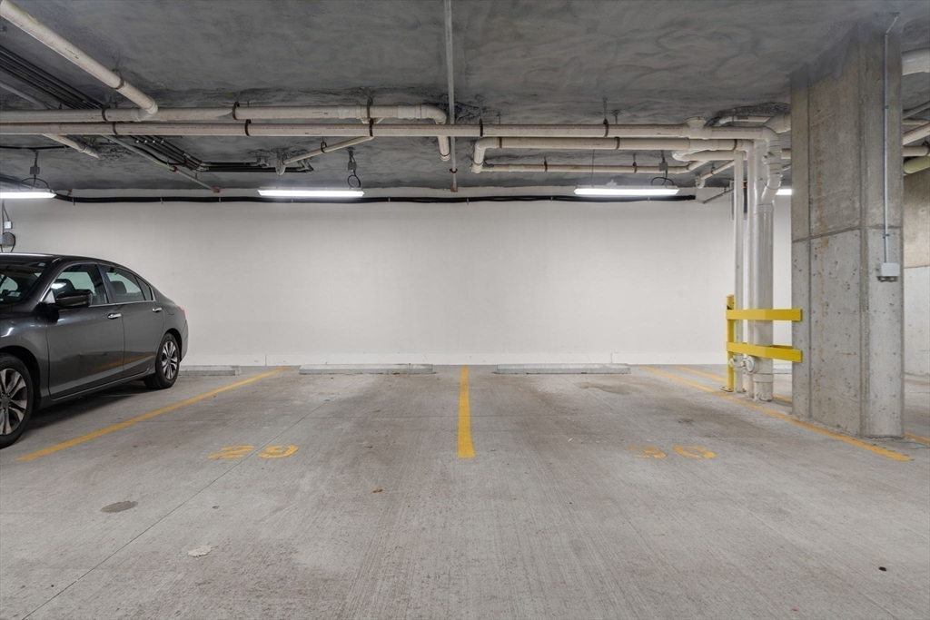 Canton, Massachusetts, 02021, United States, 2 Bedrooms Bedrooms, ,2 BathroomsBathrooms,Residential,For Sale,1992805