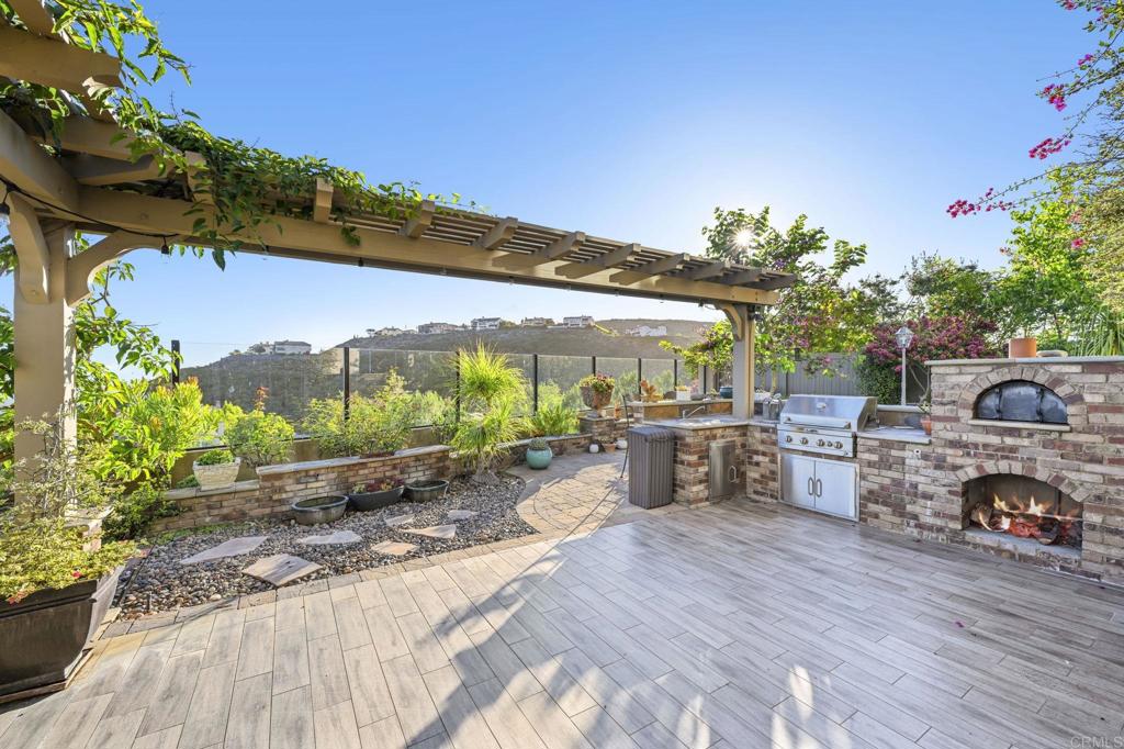 San Marcos, California, 92078, United States, 5 Bedrooms Bedrooms, ,5 BathroomsBathrooms,Residential,For Sale,1926310
