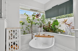 Boca Raton, Florida, 33498, United States, 5 Bedrooms Bedrooms, ,3 BathroomsBathrooms,Residential,For Sale,1975139