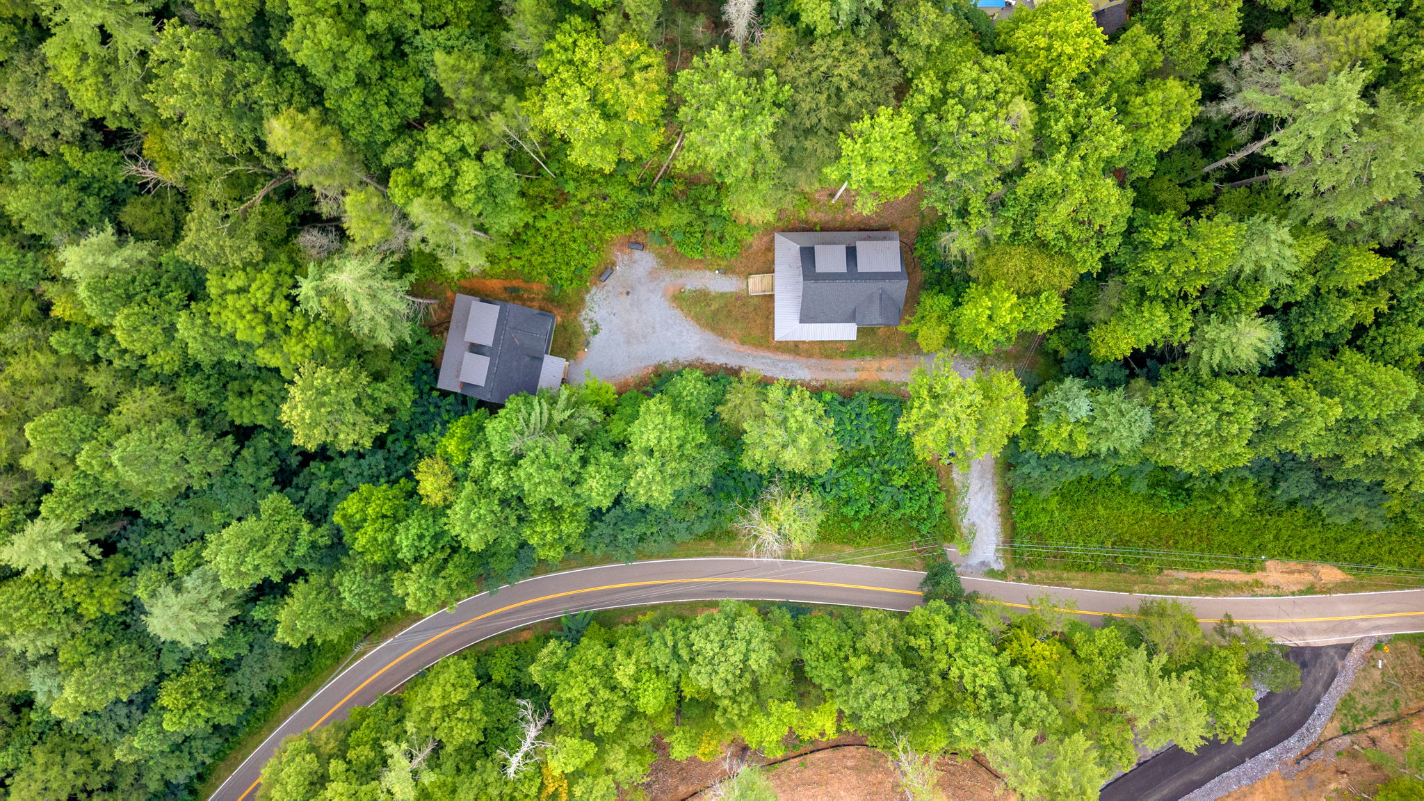 Sevierville, Tennessee, 37862, United States, 4 Bedrooms Bedrooms, ,6 BathroomsBathrooms,Residential,For Sale,1982838