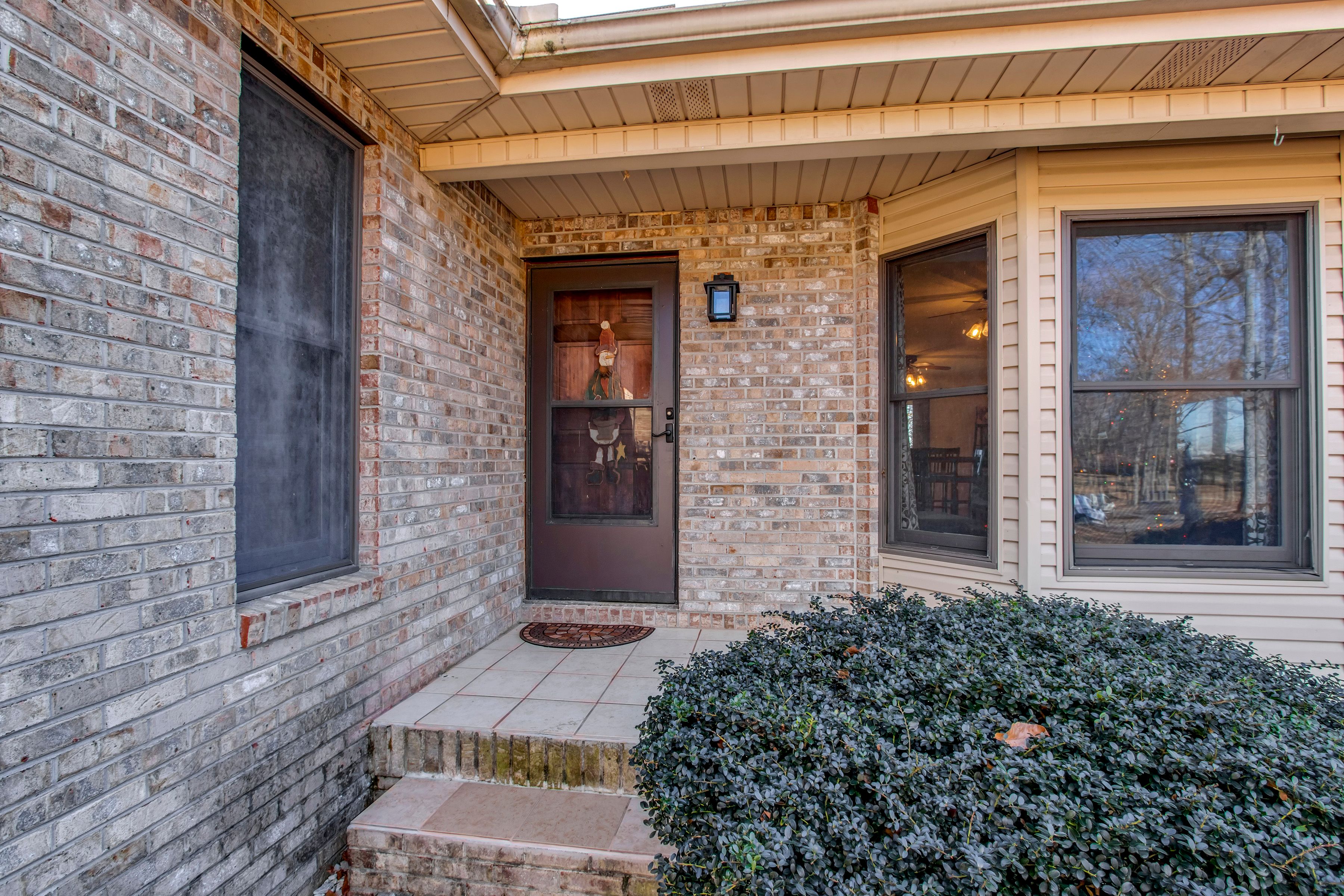 Loudon, Tennessee, 37774, United States, 3 Bedrooms Bedrooms, ,3 BathroomsBathrooms,Residential,For Sale,2011401