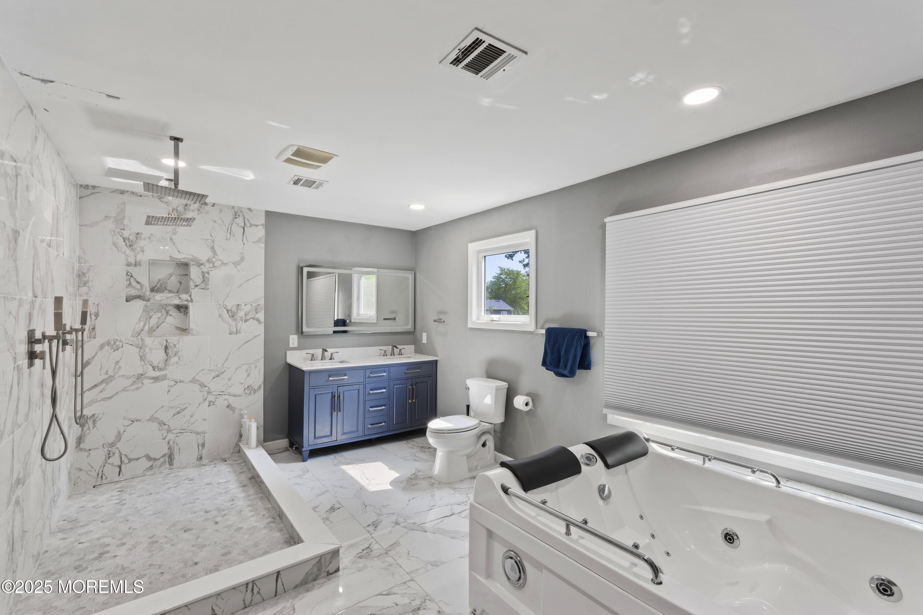 Howell, New Jersey, 07731, United States, 4 Bedrooms Bedrooms, ,3 BathroomsBathrooms,Residential,For Sale,1904378