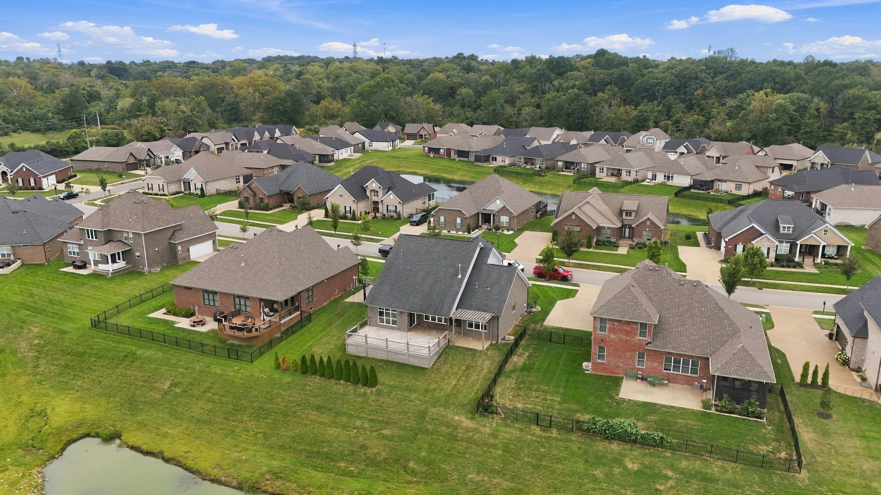  2008 Scenic Lakes Drive, Louisville, KY 40245 - 物件實景