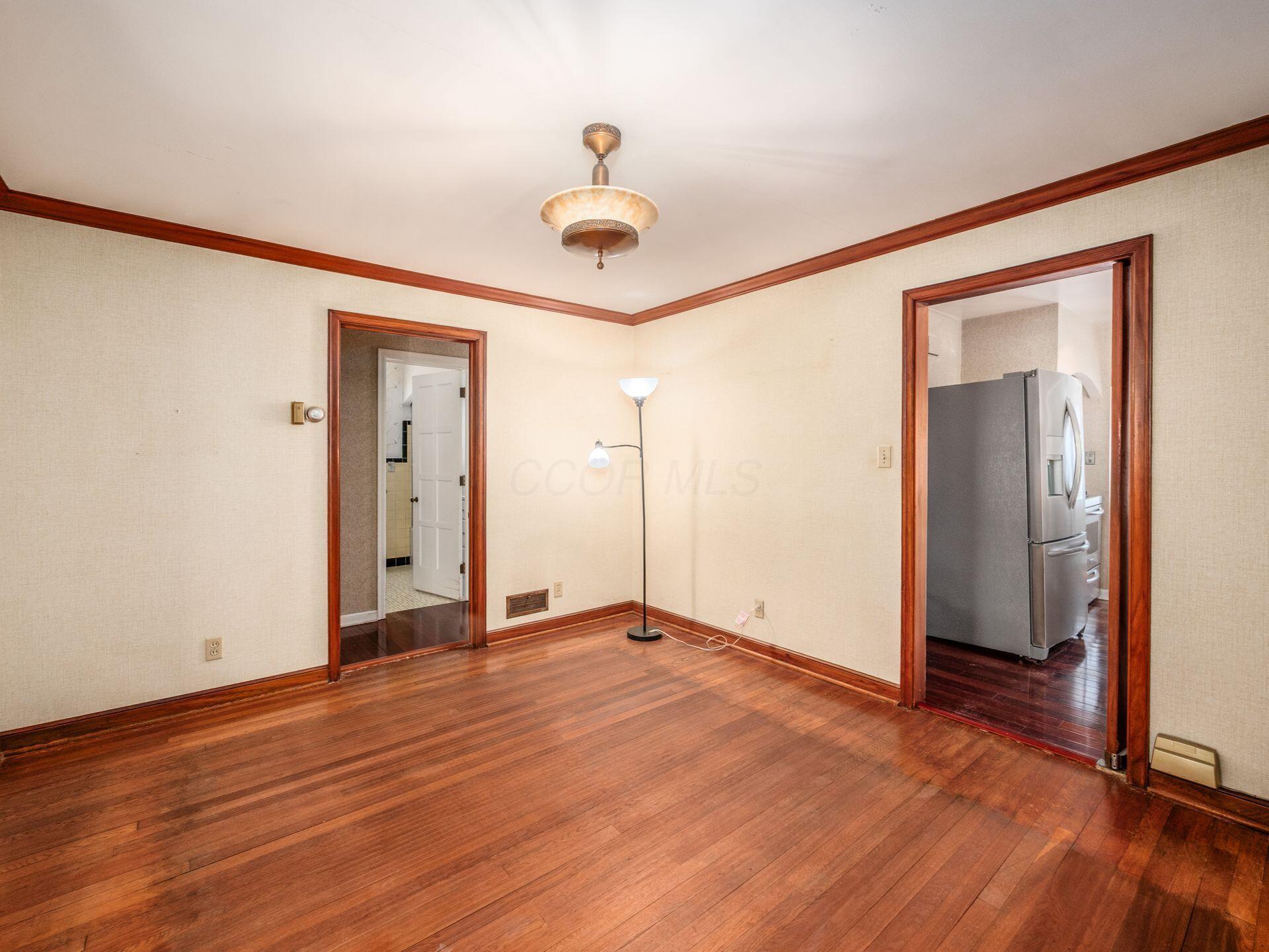 Bexley, Ohio, 43209, United States, 3 Bedrooms Bedrooms, ,2 BathroomsBathrooms,Residential,For Sale,1926362