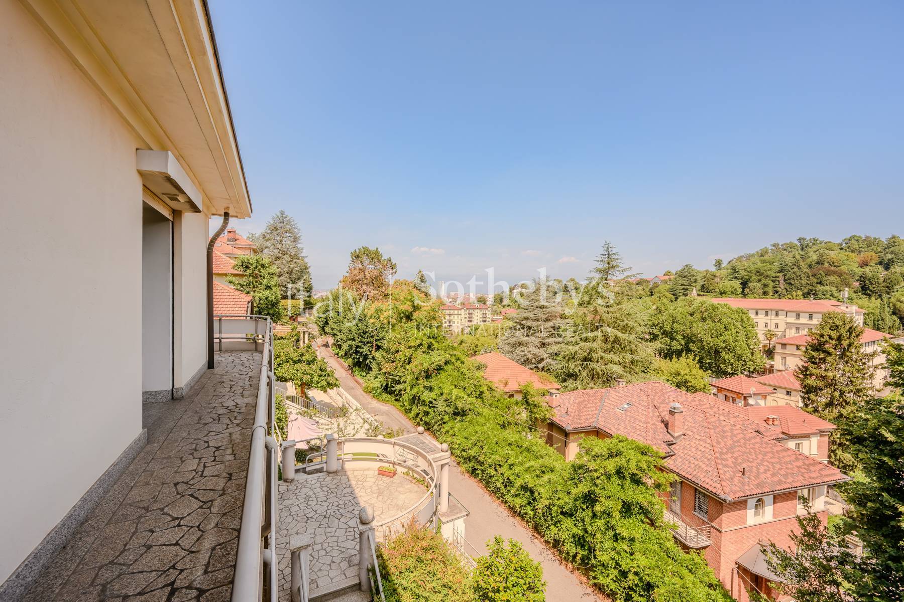  Exclusive Villa with Garden on Turin