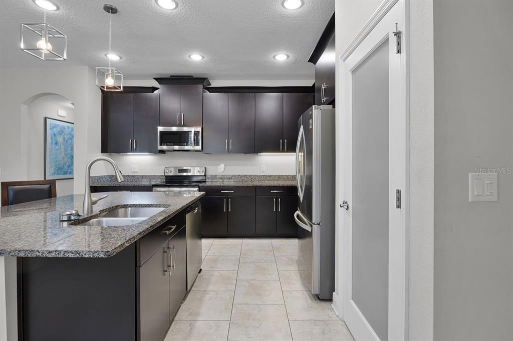 Lakeland, Florida, 33810, United States, 4 Bedrooms Bedrooms, ,3 BathroomsBathrooms,Residential,For Sale,1950901