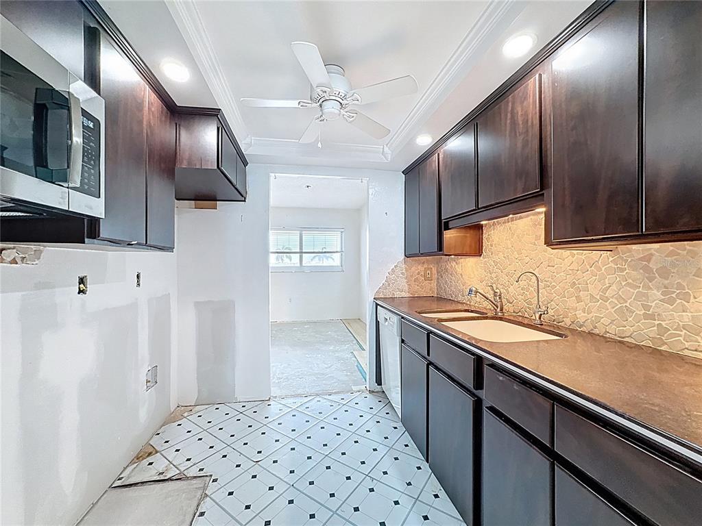 Venice, Florida, 34285, United States, 2 Bedrooms Bedrooms, ,2 BathroomsBathrooms,Residential,For Sale,1916690