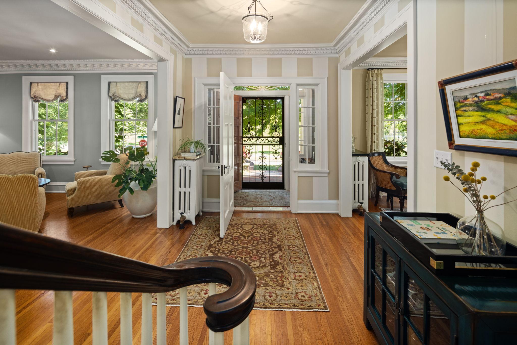 Minneapolis, Minnesota, 55405, United States, 5 Bedrooms Bedrooms, ,3 BathroomsBathrooms,Residential,For Sale,2000918