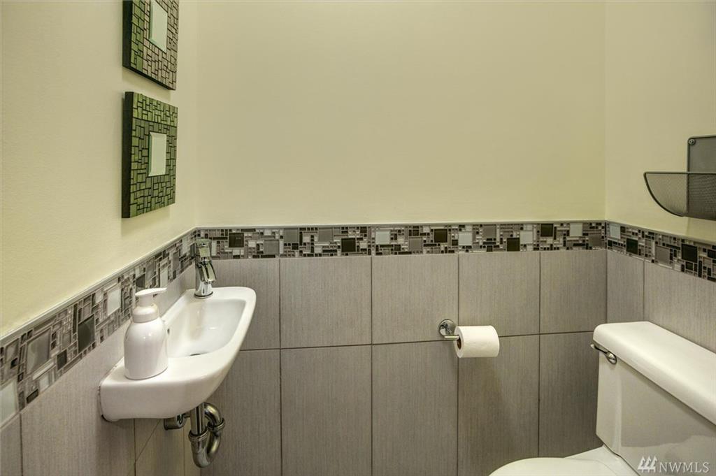 7704 88th PL, Mercer Island, Washington, 98040, United States, 4 Bedrooms Bedrooms, ,4 BathroomsBathrooms,Residential,For Sale,7704 88th PL,1435219