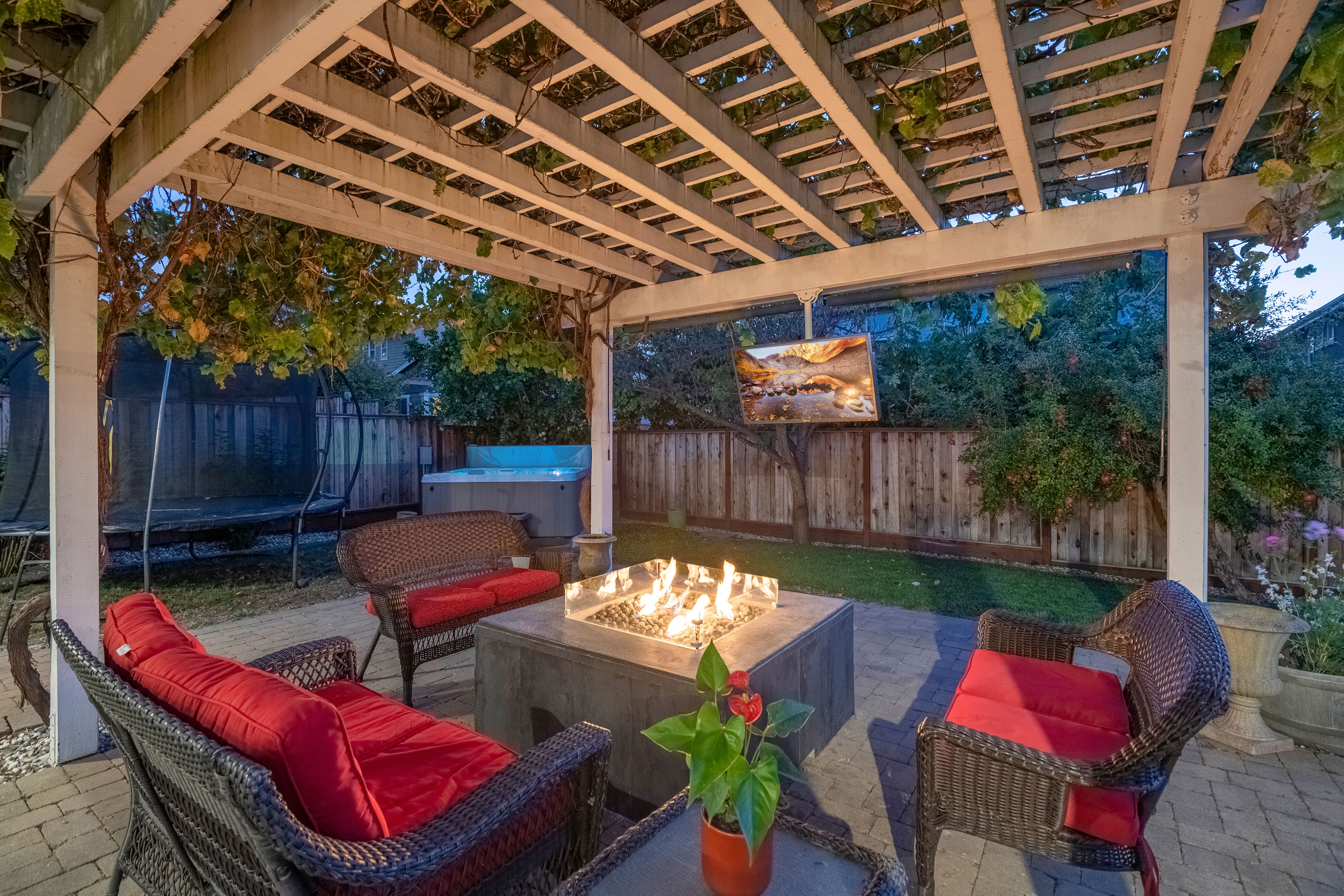  Spacious, Turnkey Living in the Heart of West Petaluma - 物件實景