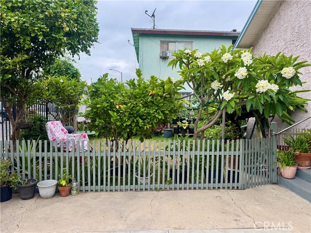 Long Beach, California, 90813, United States, 8 Bedrooms Bedrooms, ,Residential,For Sale,1900671