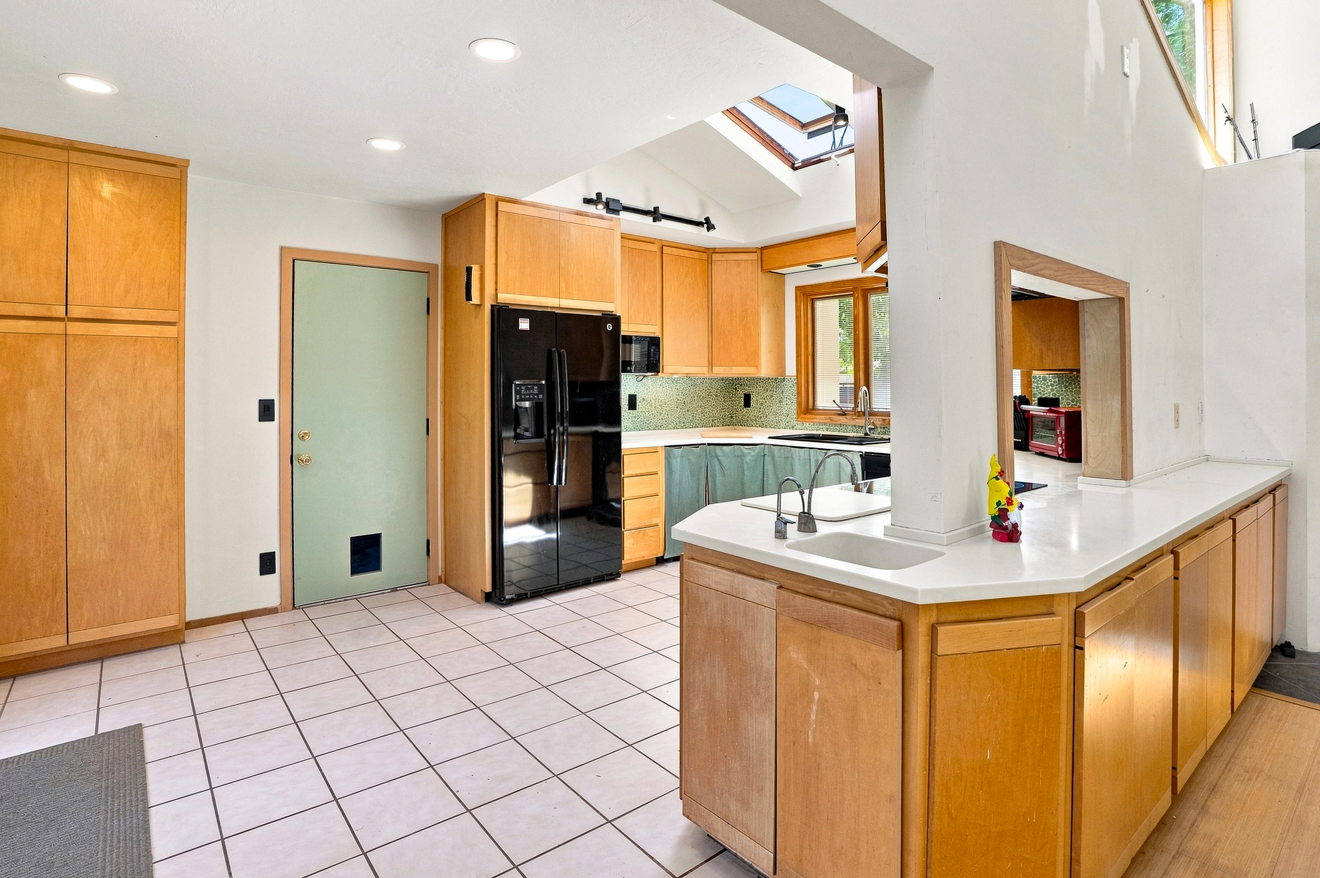  Corner Lot Retreat in the Heart of Los Gatos’ Vasona Corridor - 物件實景