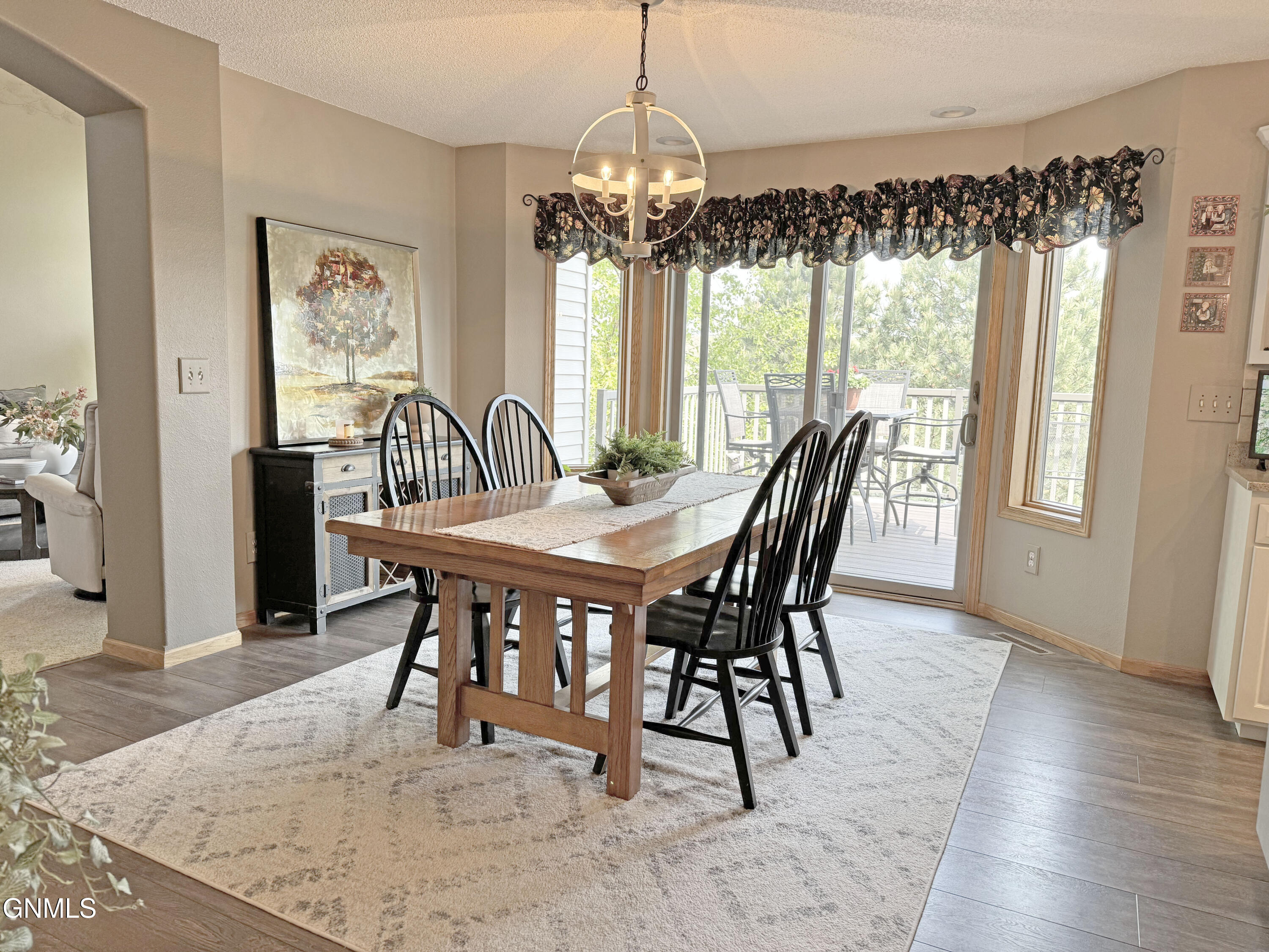 Bismarck, North Dakota, 58503, United States, 5 Bedrooms Bedrooms, ,2 BathroomsBathrooms,Residential,For Sale,2001566