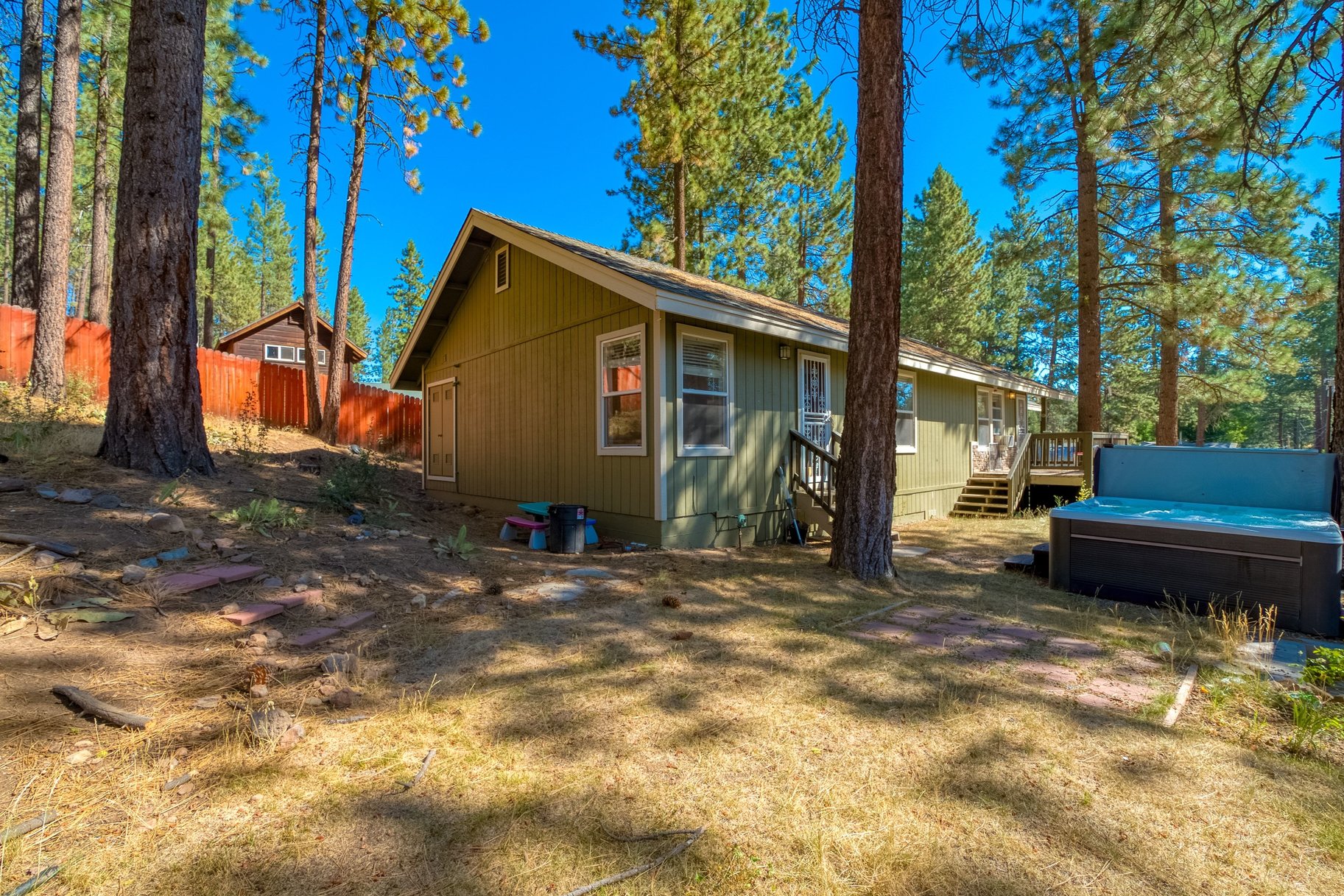  Affordable Home in the Heart of Portola, CA - 物件實景