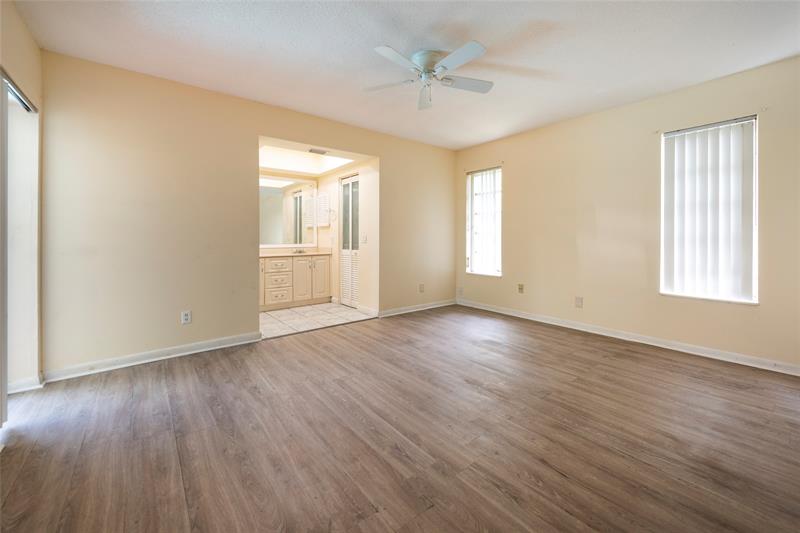 Plantation, Florida, 33313, United States, 4 Bedrooms Bedrooms, ,2 BathroomsBathrooms,Residential,For Sale,2000872