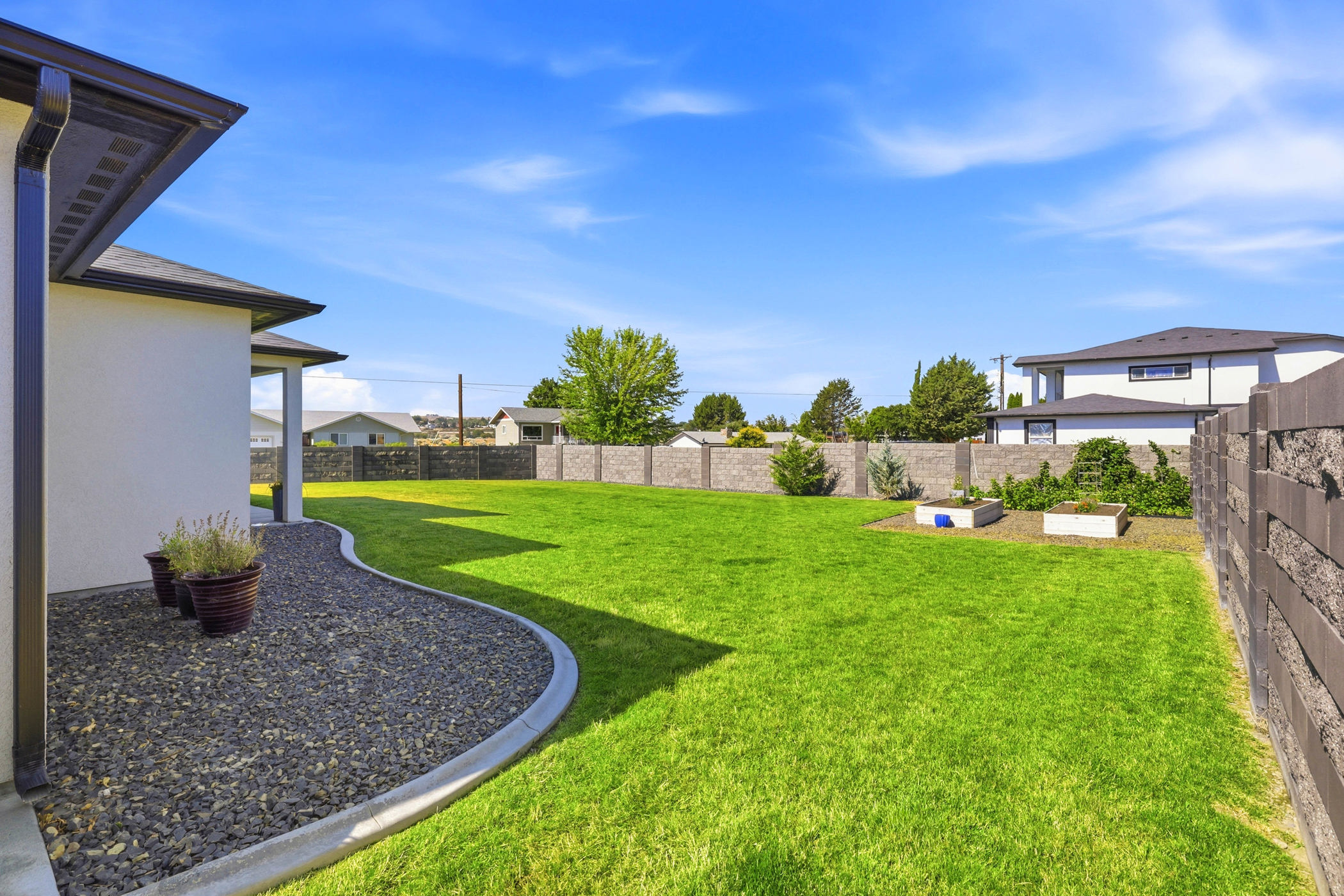  Spectacular One-Level Living Property - 物件實景
