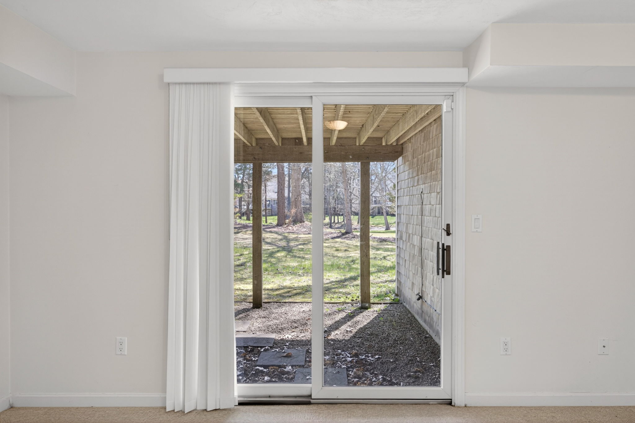  24 W Woods Circle, Yarmouth Port, MA, 02675 - 物件實景