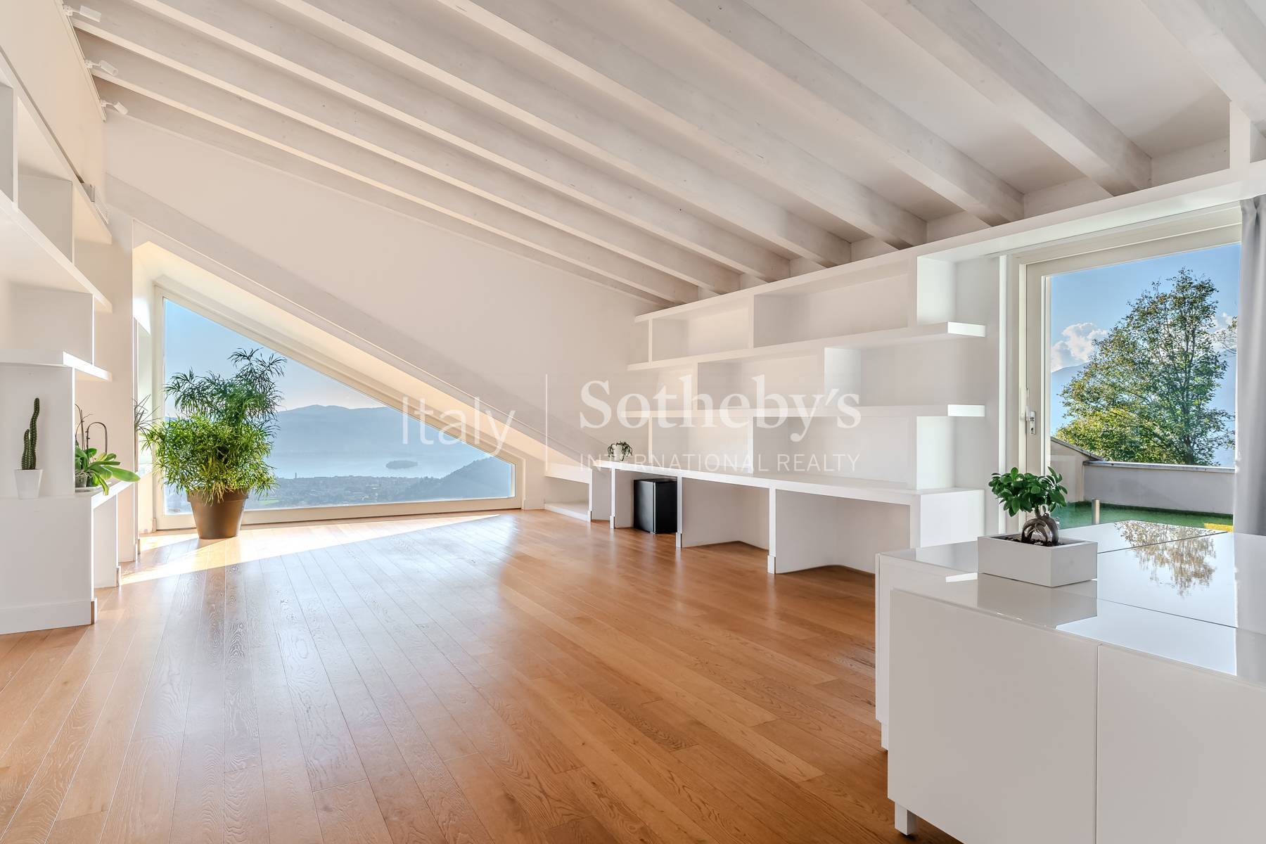  Exclusive modern villa with panoramic lake views and spa - 物件實景