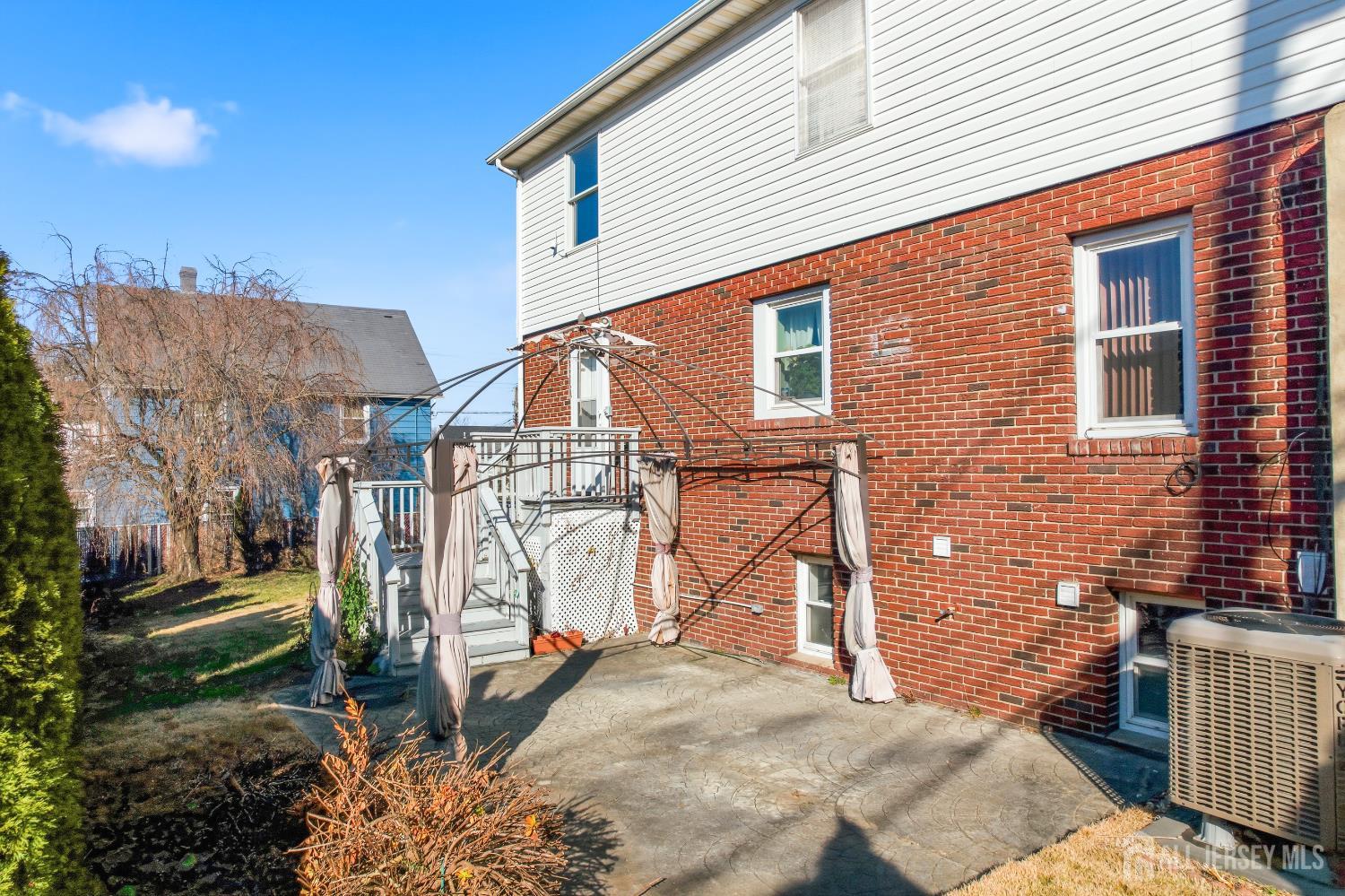 South Amboy, New Jersey, 08879, United States, 3 Bedrooms Bedrooms, ,2 BathroomsBathrooms,Residential,For Sale,2005164