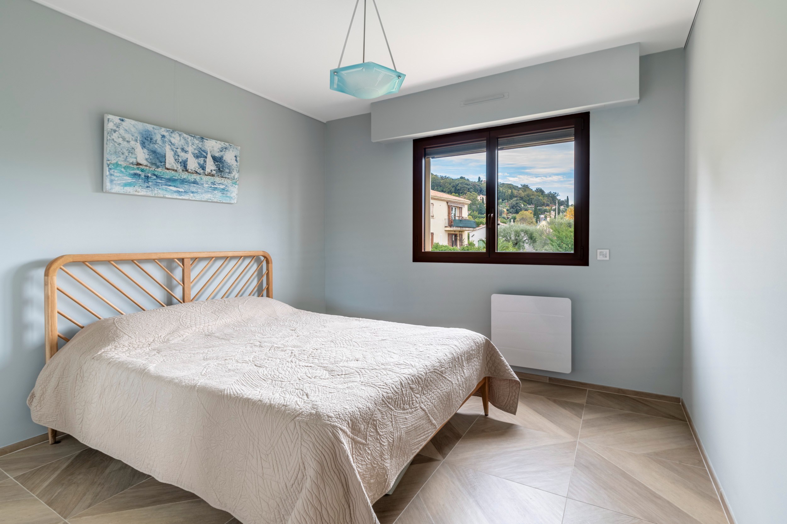  2-bedroom apartment in Vence: sea view, top floor, terraces, parking - 物件實景