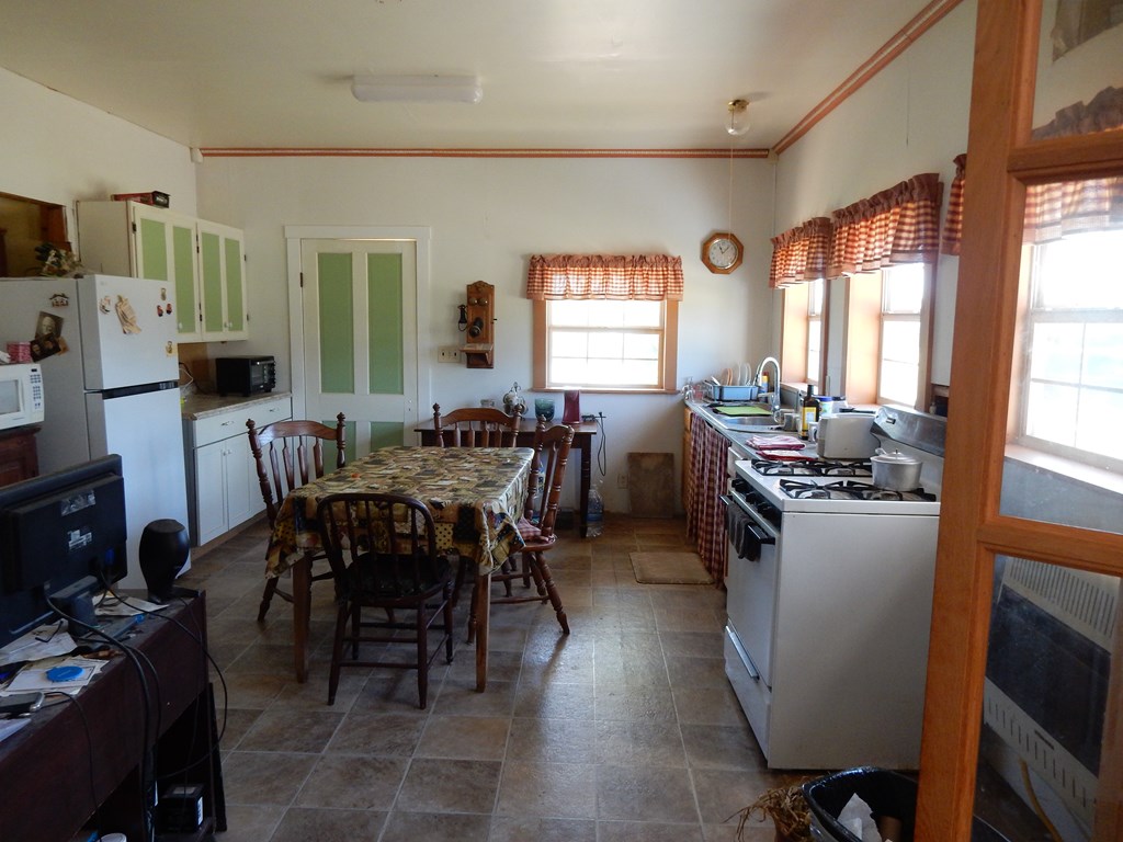 Fredericksburg, Texas, 78624, United States, 2 Bedrooms Bedrooms, ,1 BathroomBathrooms,Residential,For Sale,1905731